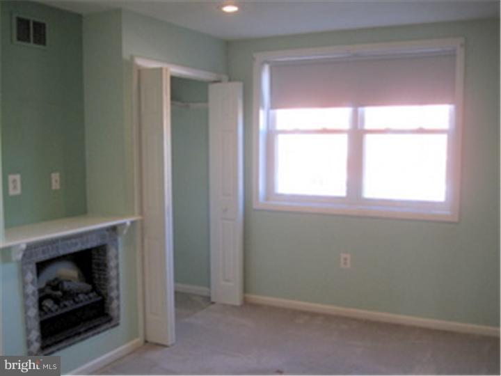 WHITMAN - Residential