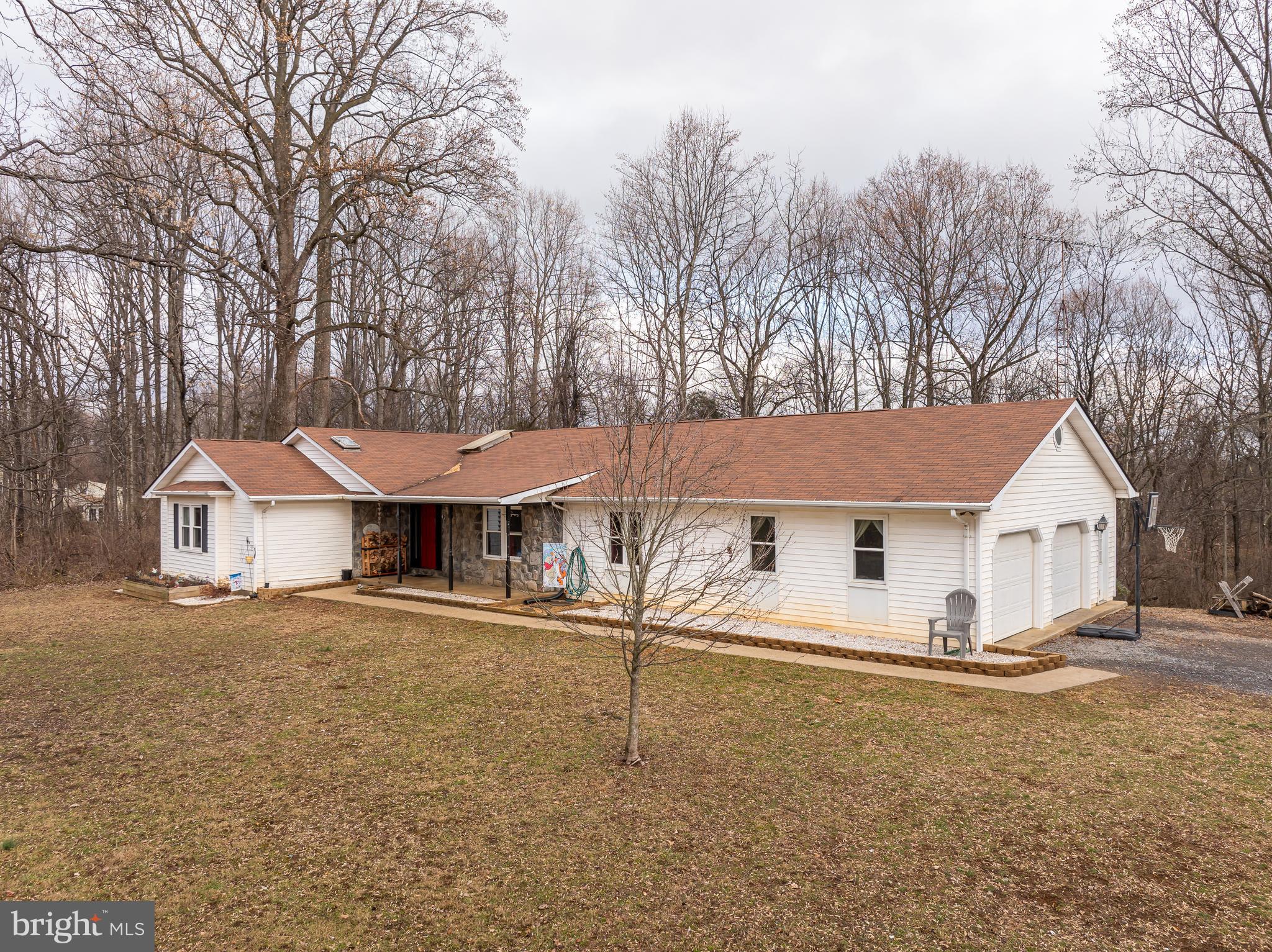 GOLDEN MEADOWS - Residential