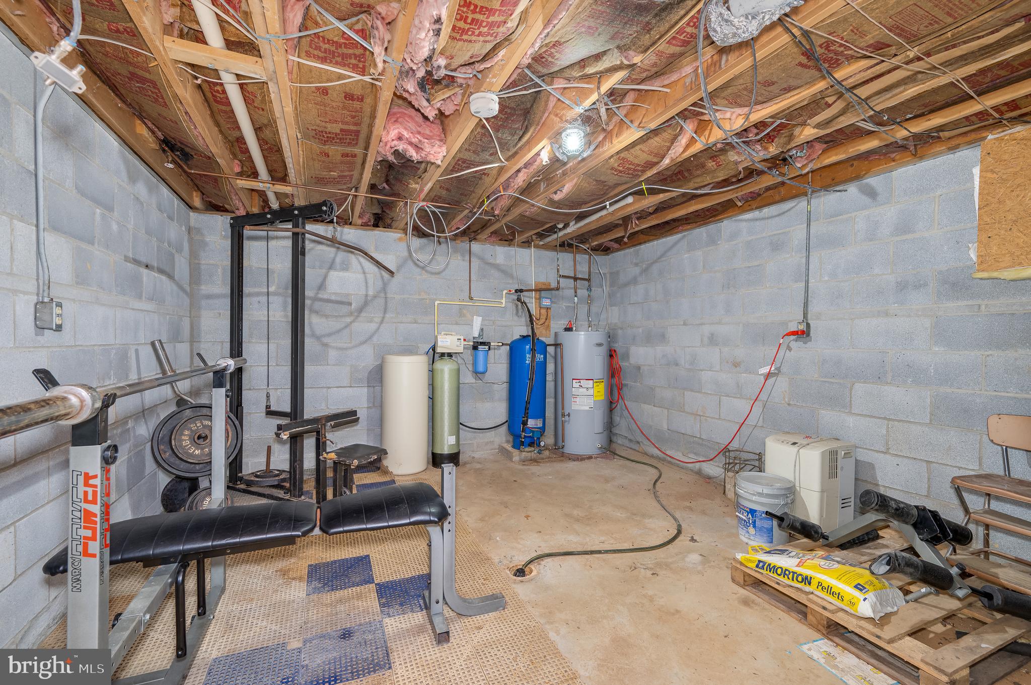 GOLDEN MEADOWS - Residential