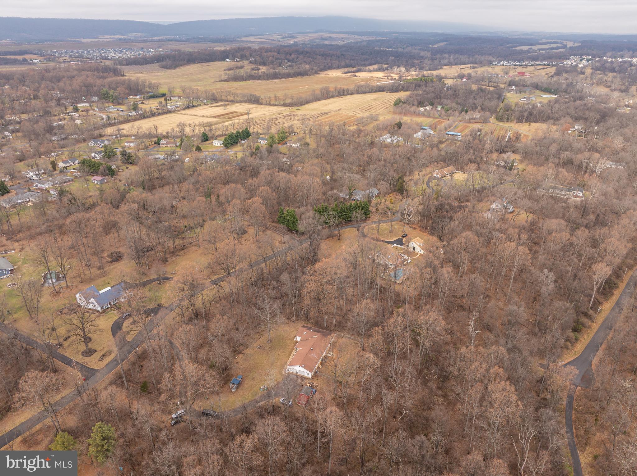 GOLDEN MEADOWS - Residential