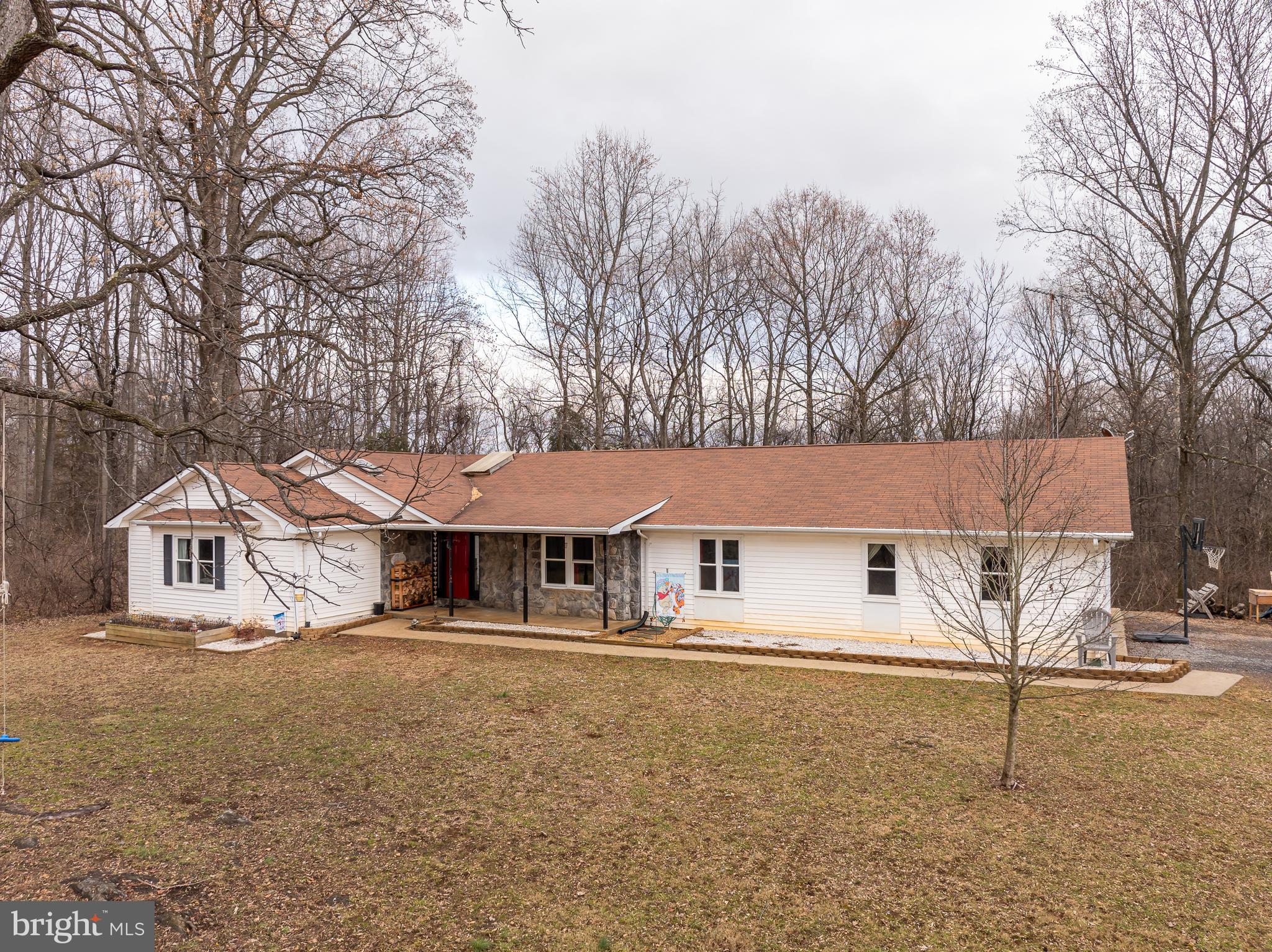 GOLDEN MEADOWS - Residential