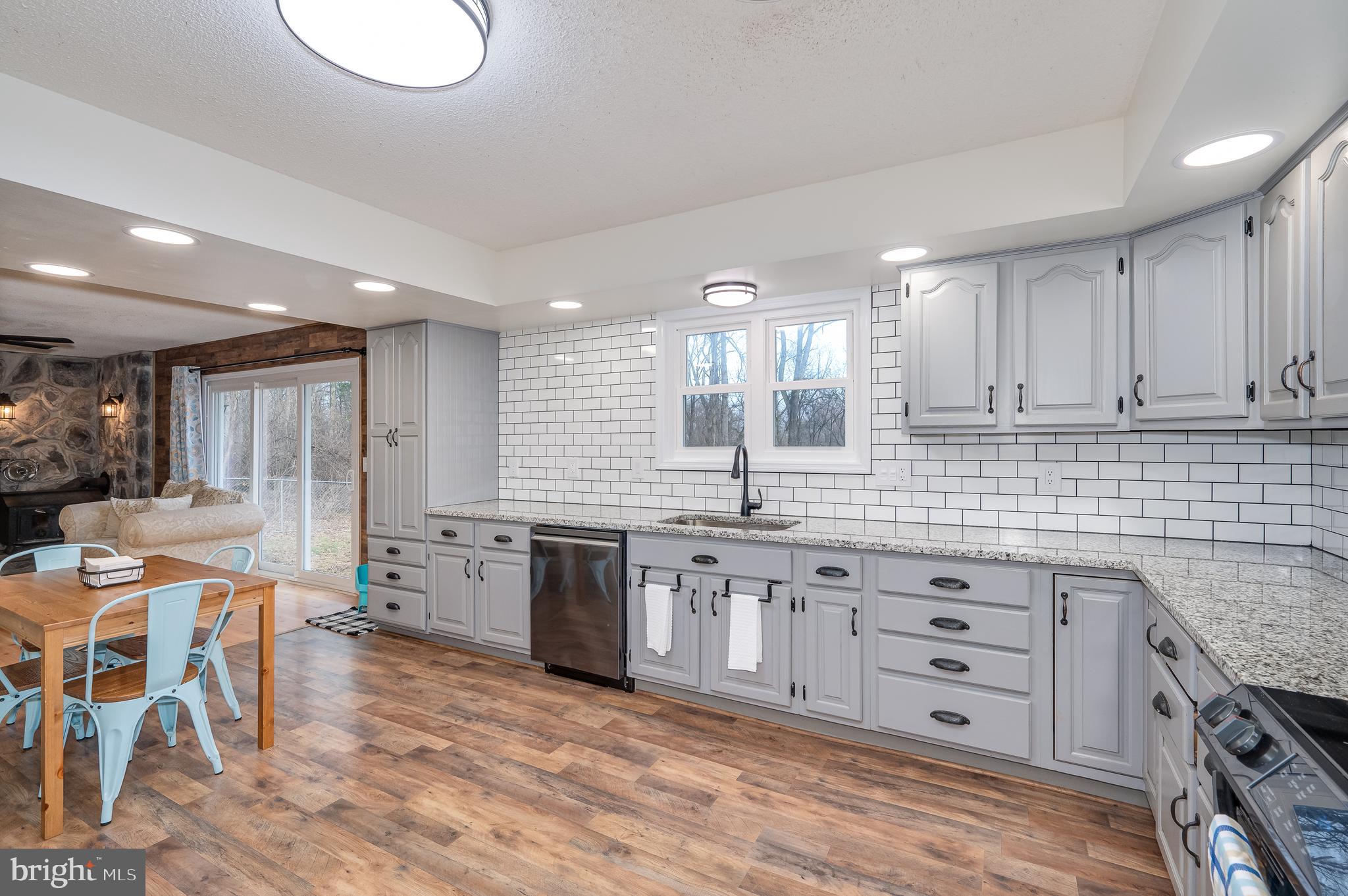 GOLDEN MEADOWS - Residential