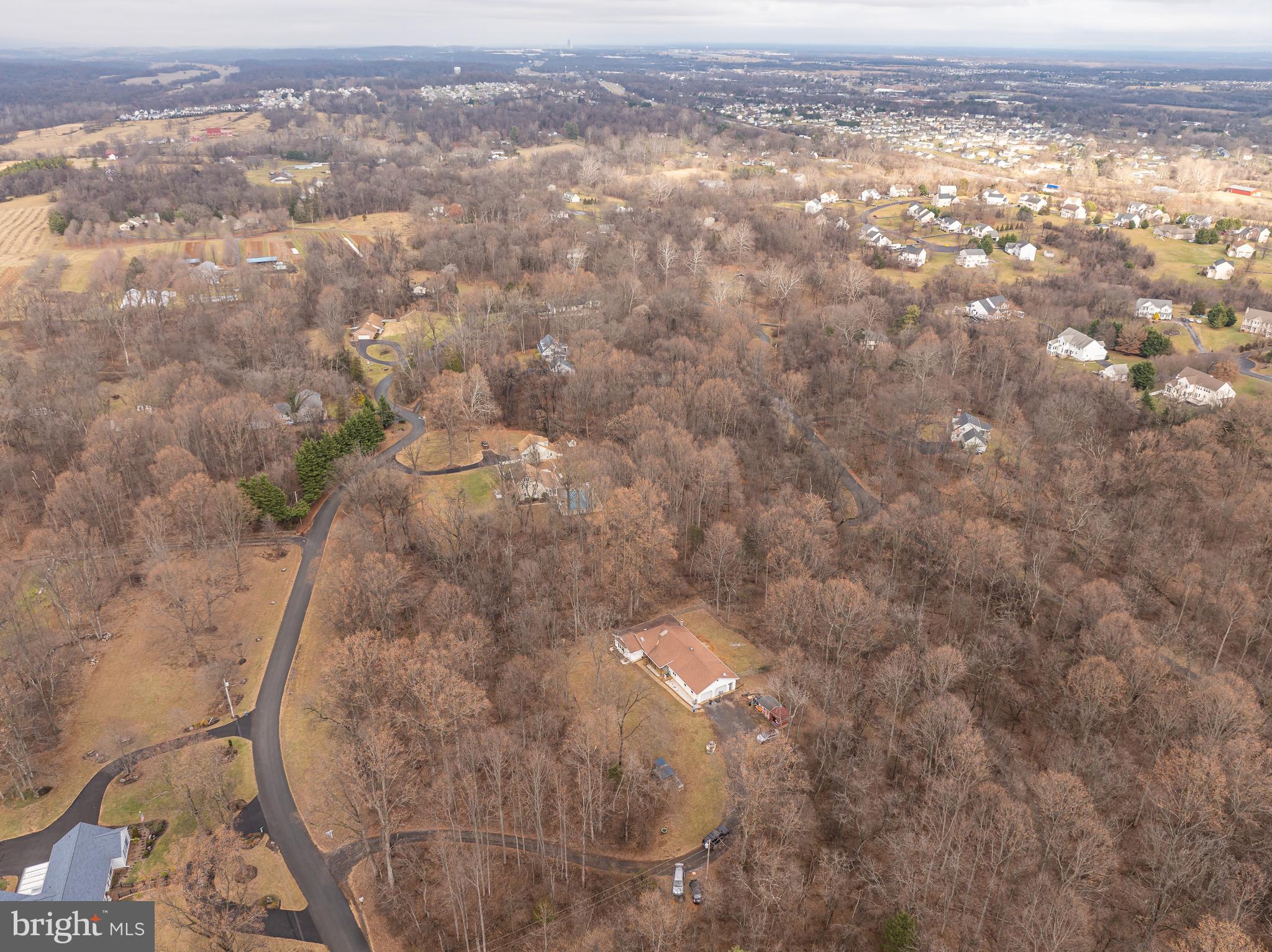 GOLDEN MEADOWS - Residential