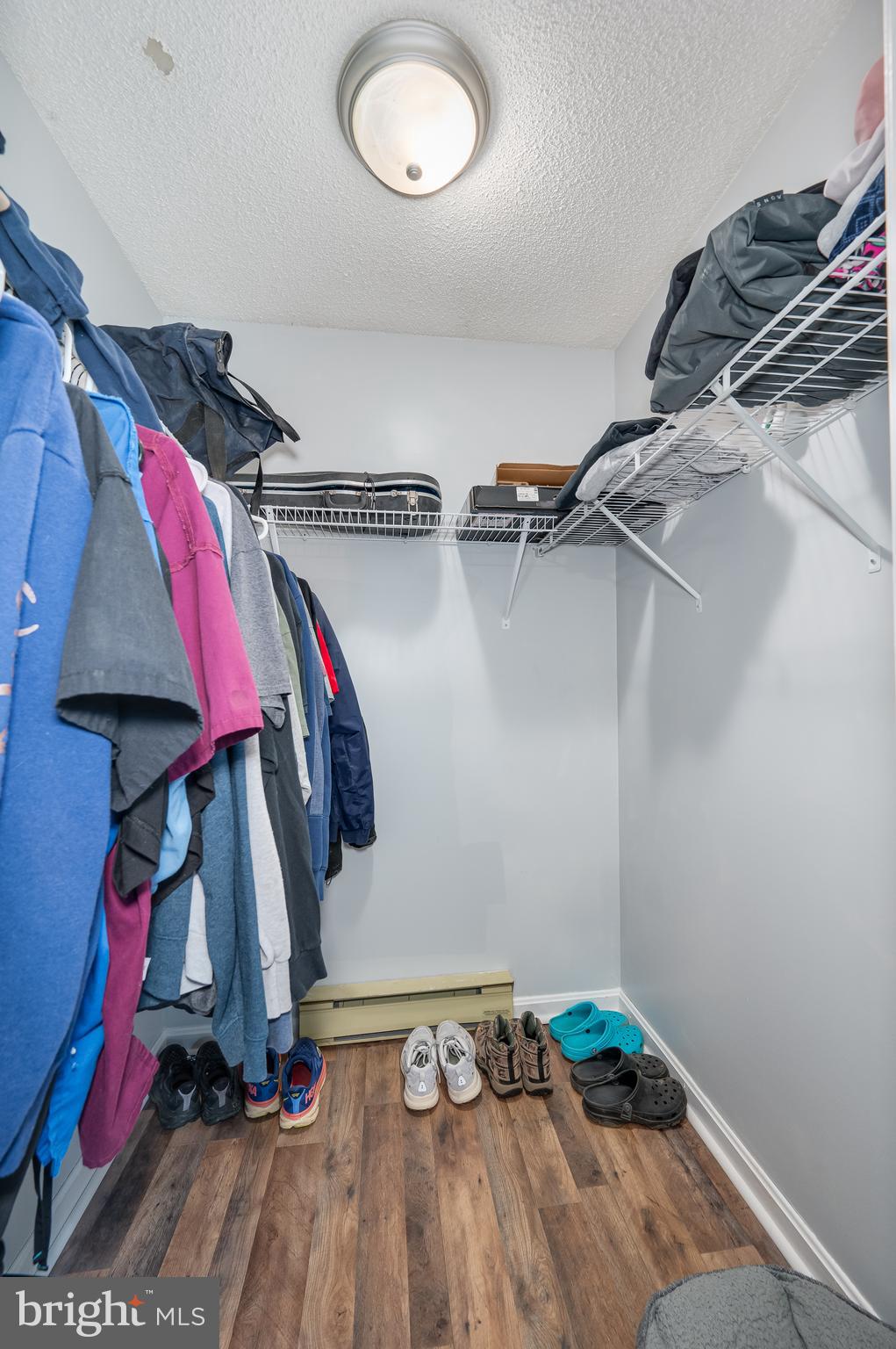 GOLDEN MEADOWS - Residential