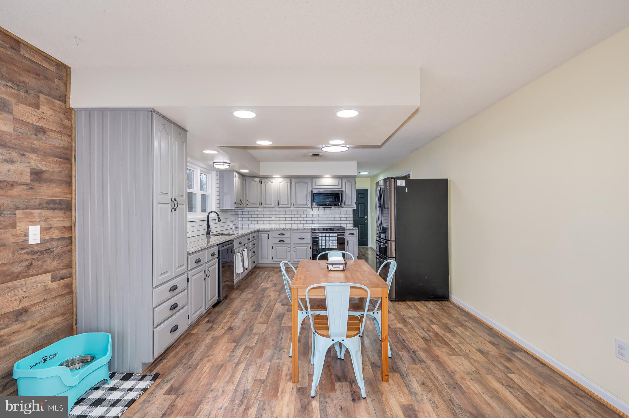 GOLDEN MEADOWS - Residential