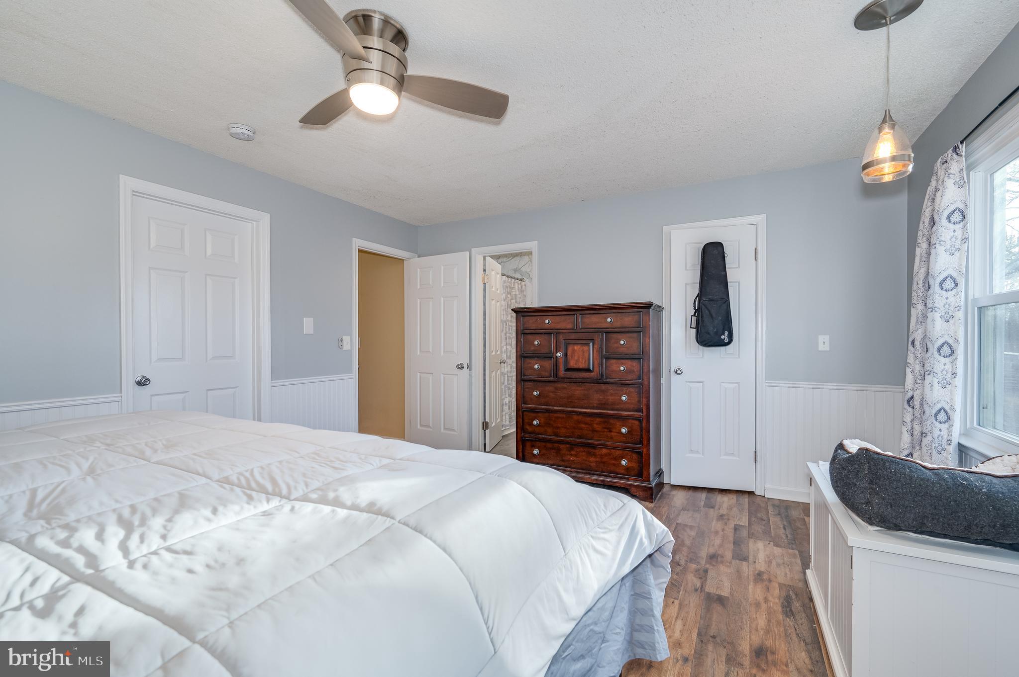 GOLDEN MEADOWS - Residential