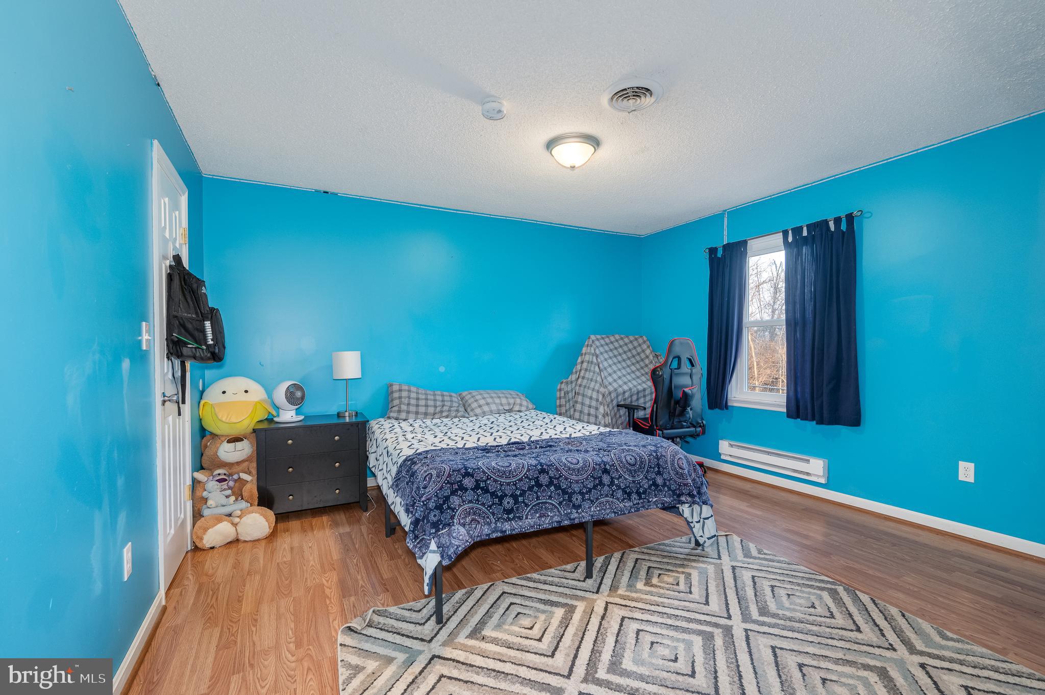 GOLDEN MEADOWS - Residential