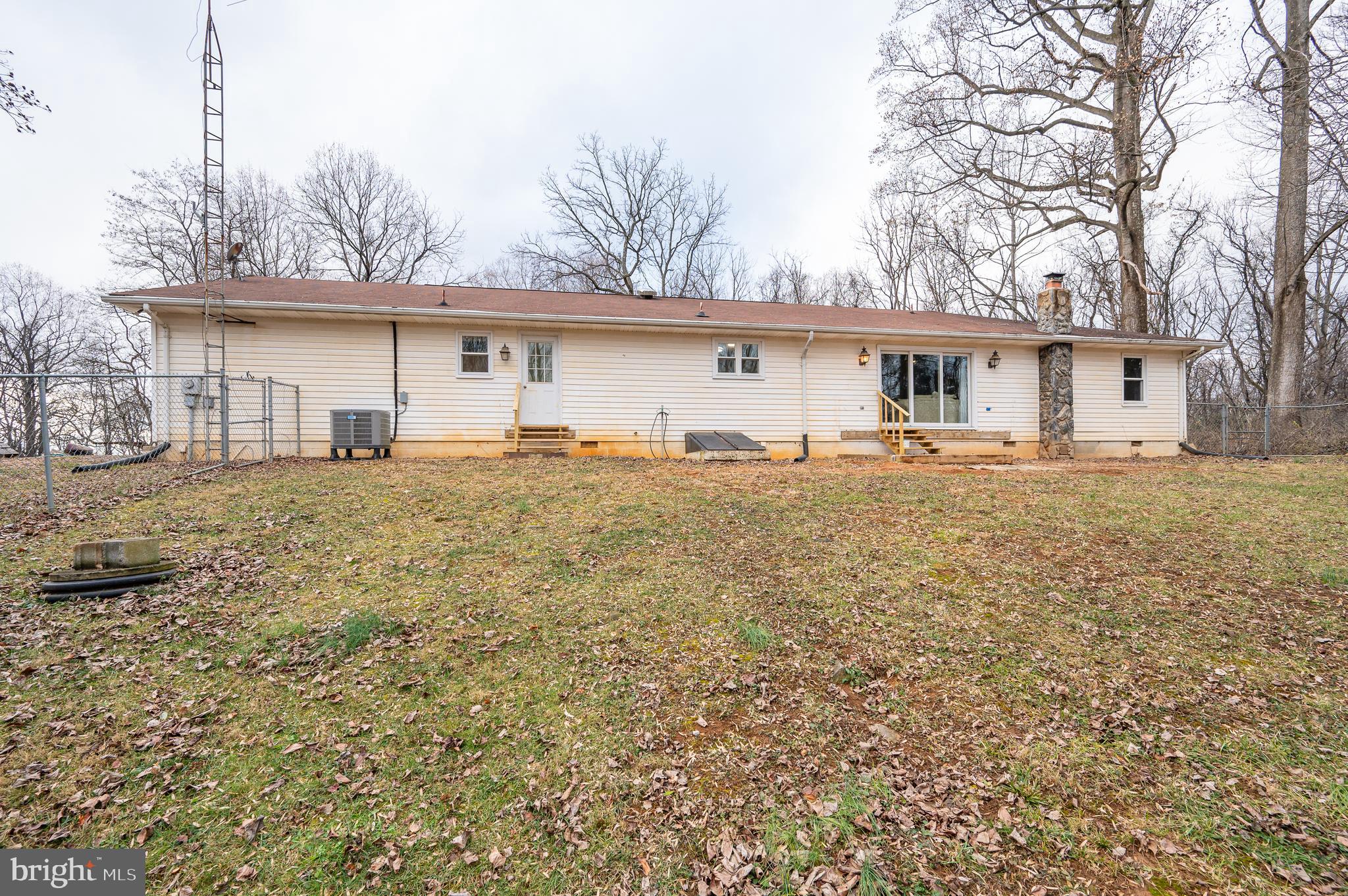 GOLDEN MEADOWS - Residential