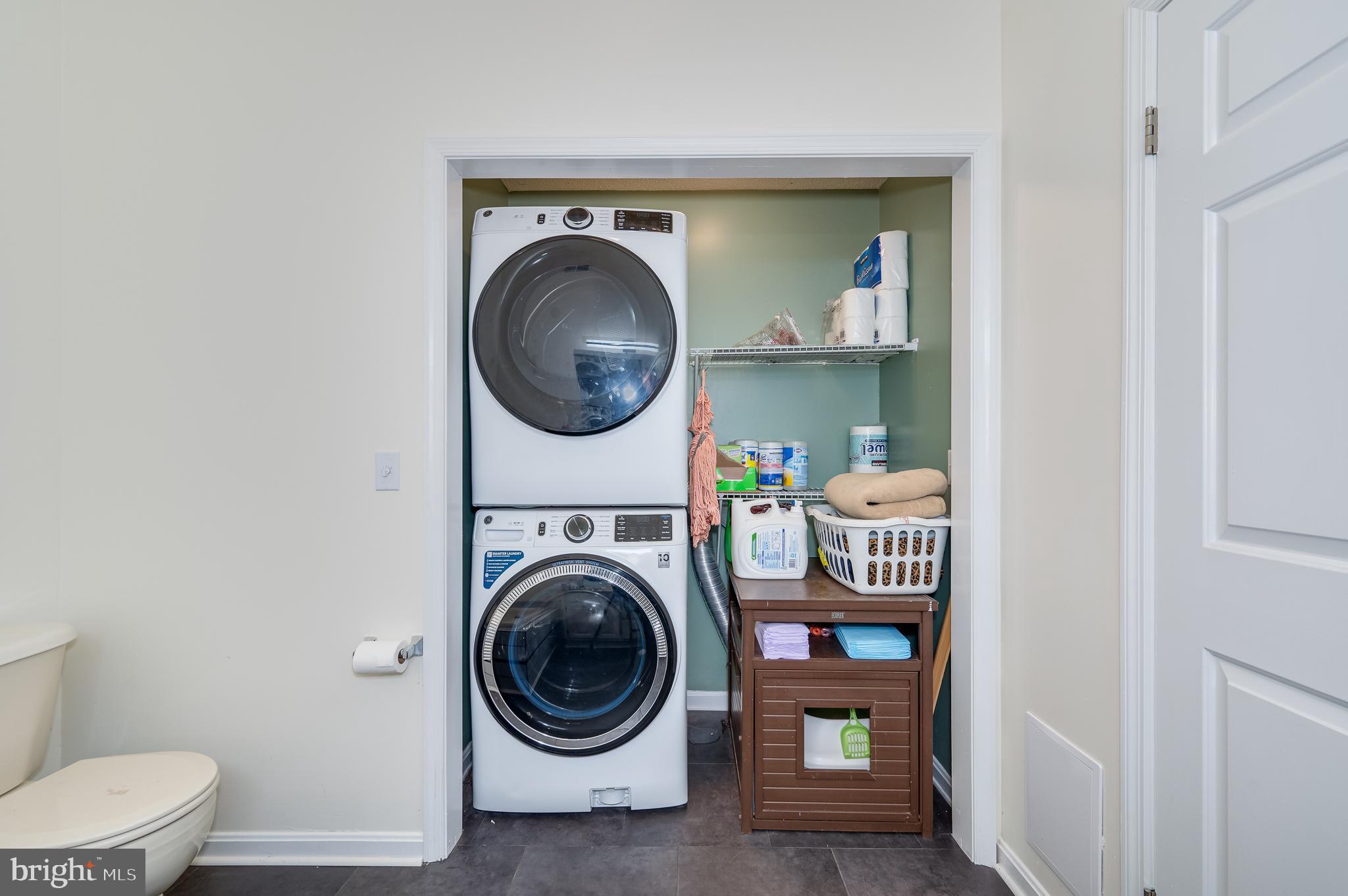 GOLDEN MEADOWS - Residential