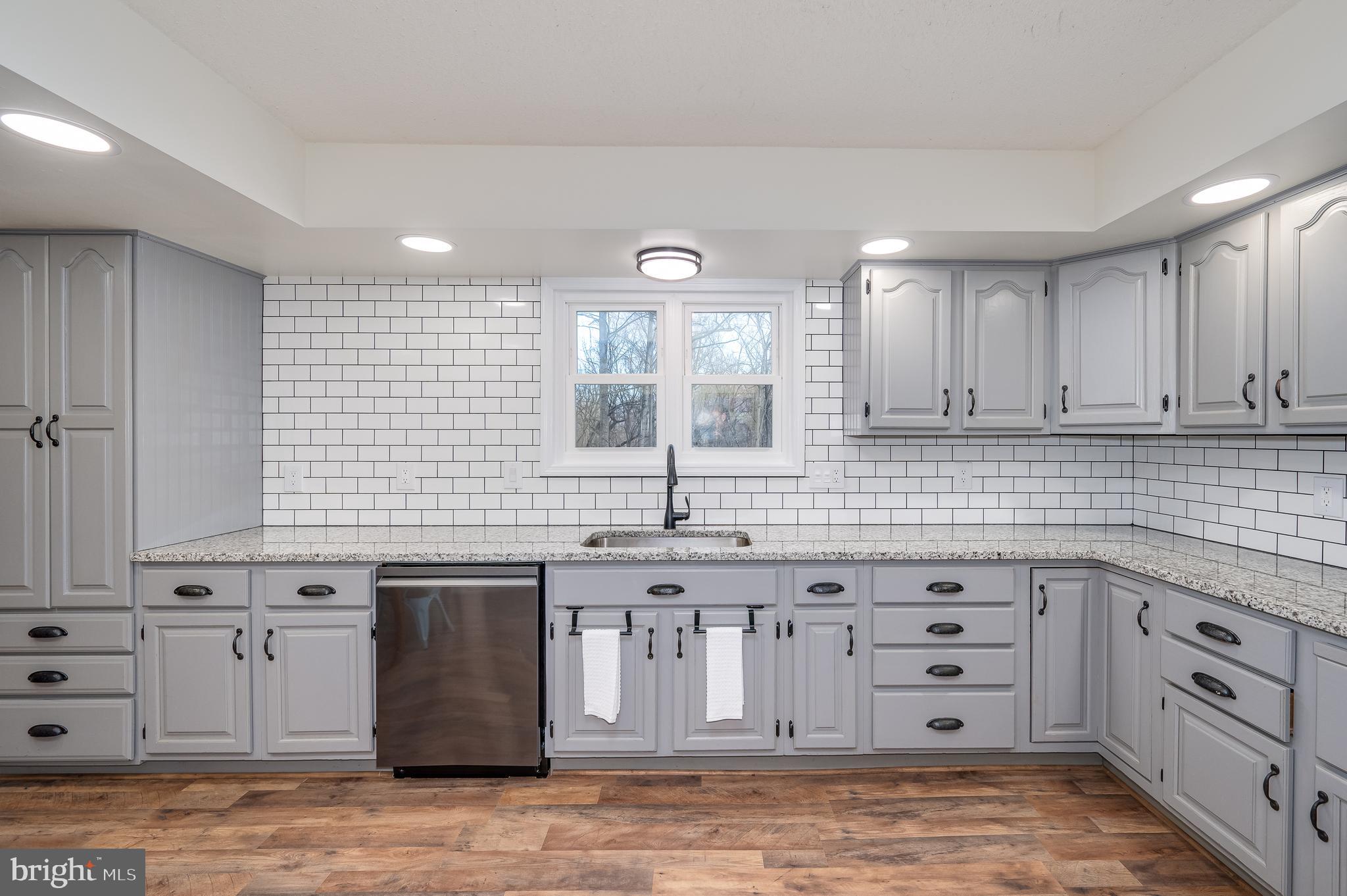 GOLDEN MEADOWS - Residential