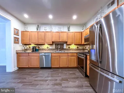 100 Forest Drive, Piscataway, NJ MLS: NJMX2010254