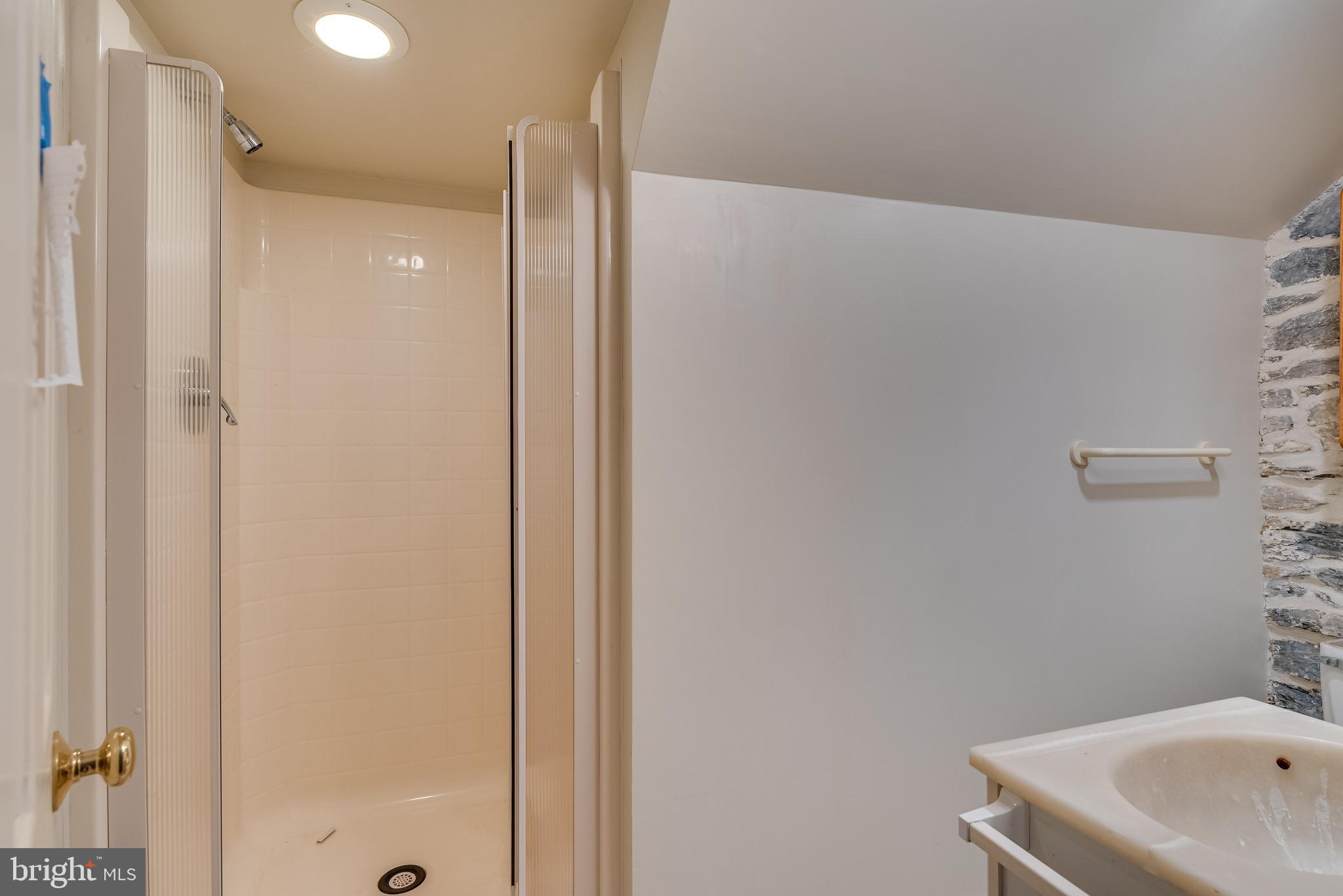 JEFFERSON LINE - Residential