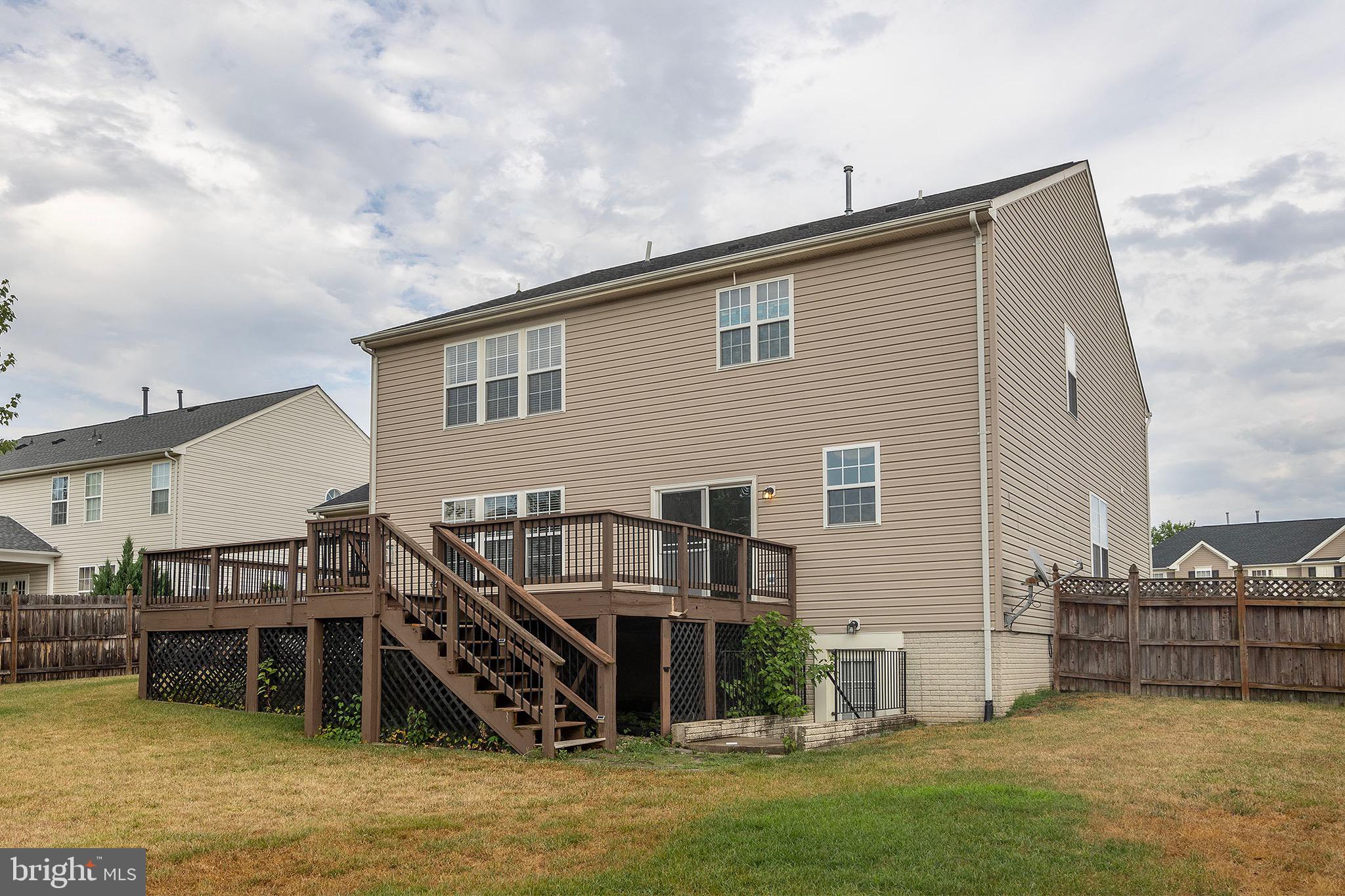 THE GUARDS - Residential Lease