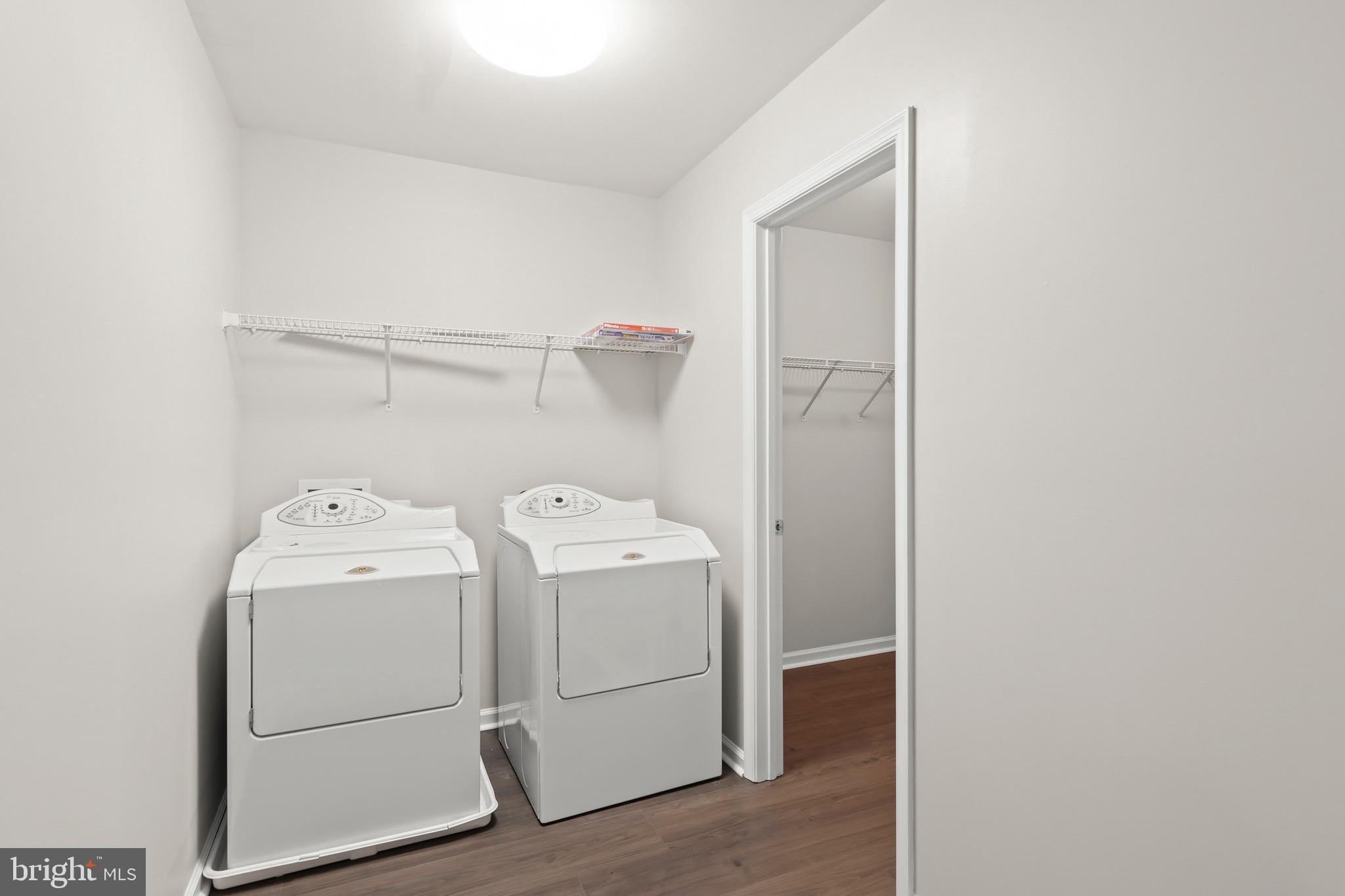 THE GUARDS - Residential Lease