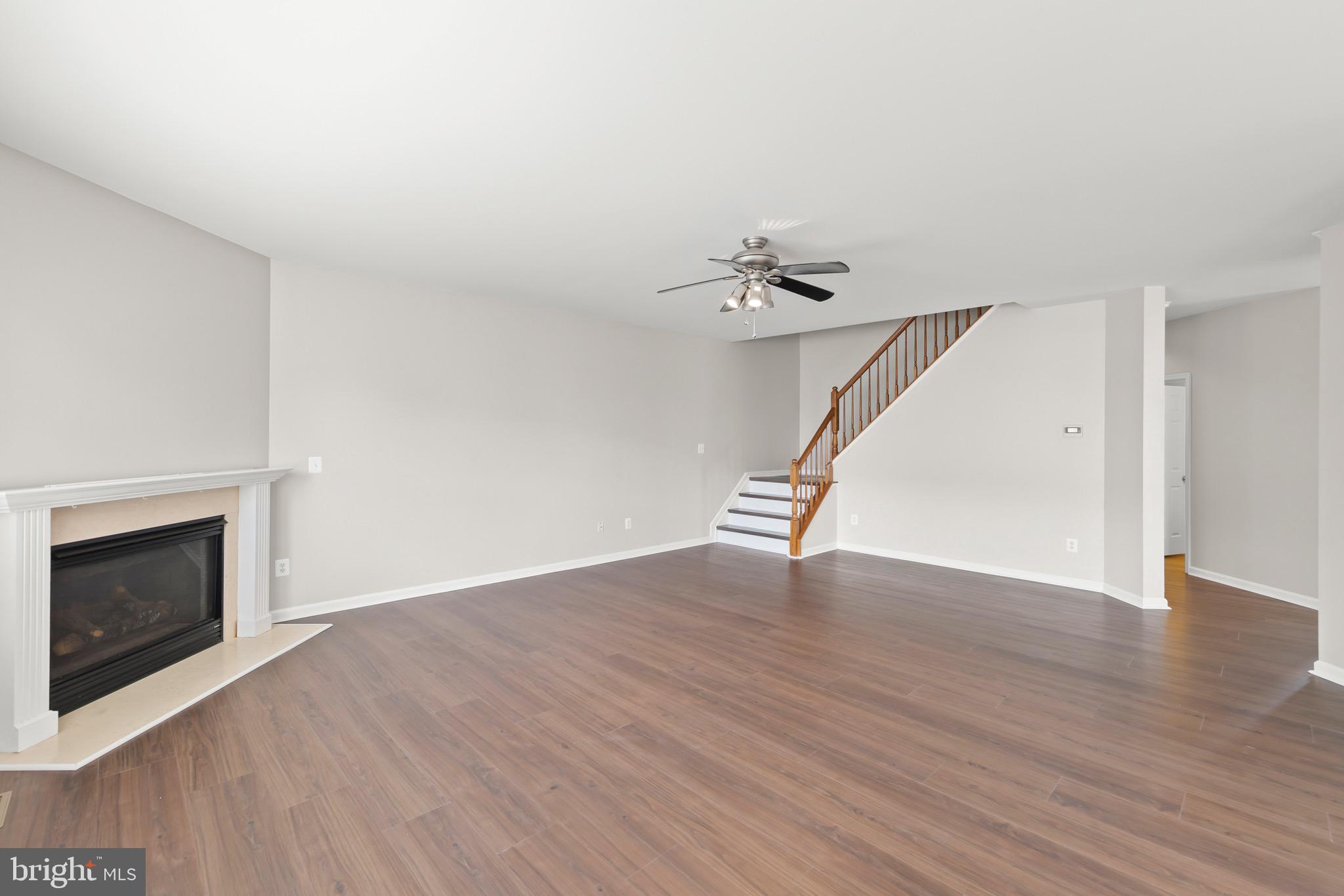 THE GUARDS - Residential Lease