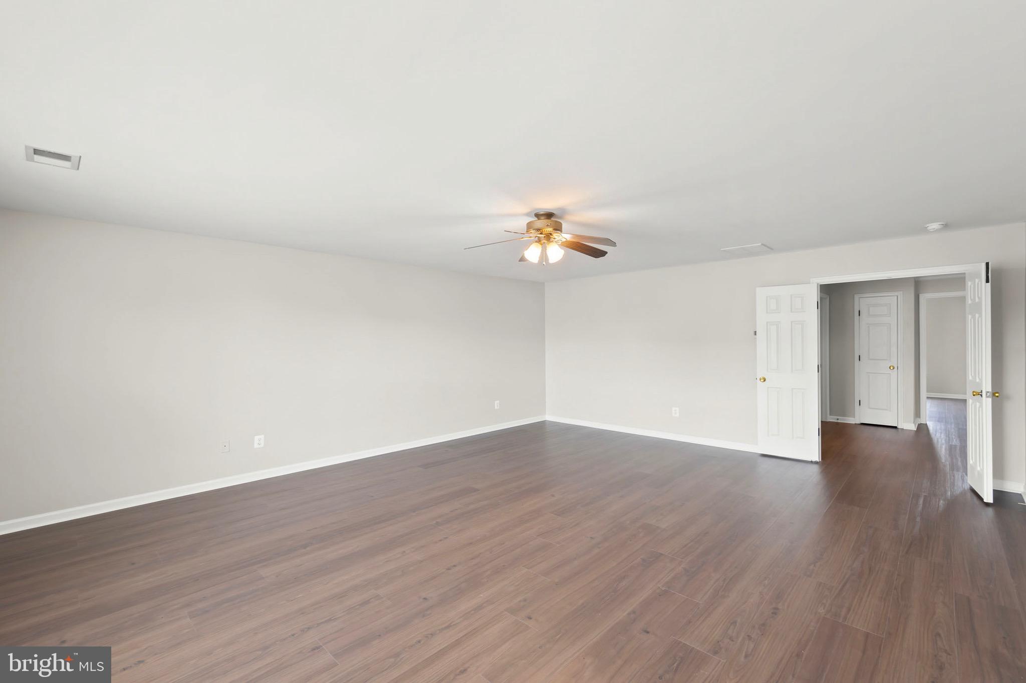 THE GUARDS - Residential Lease