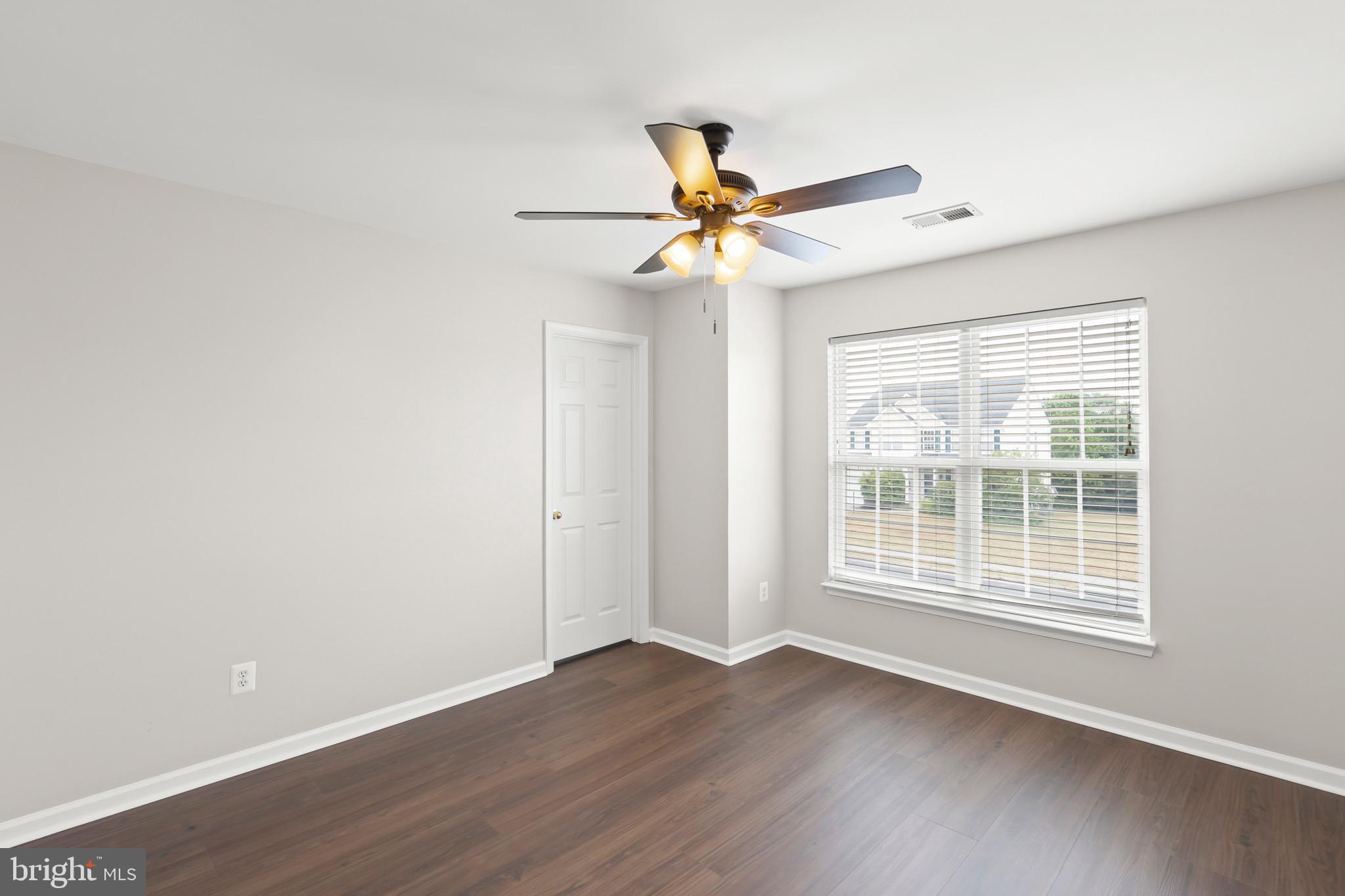 THE GUARDS - Residential Lease