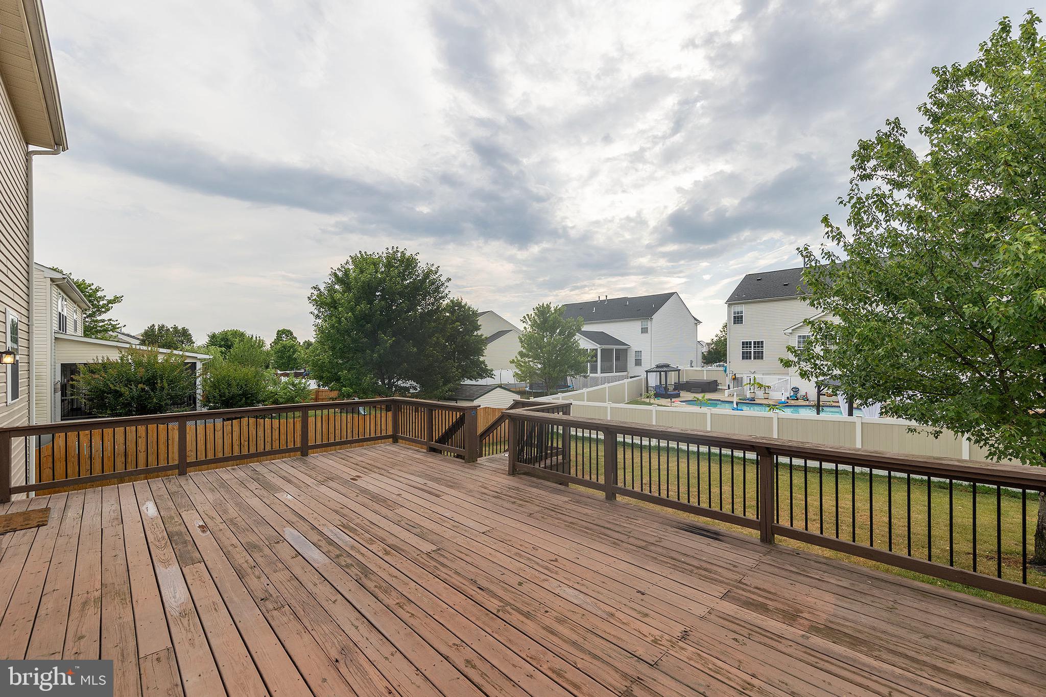 THE GUARDS - Residential Lease