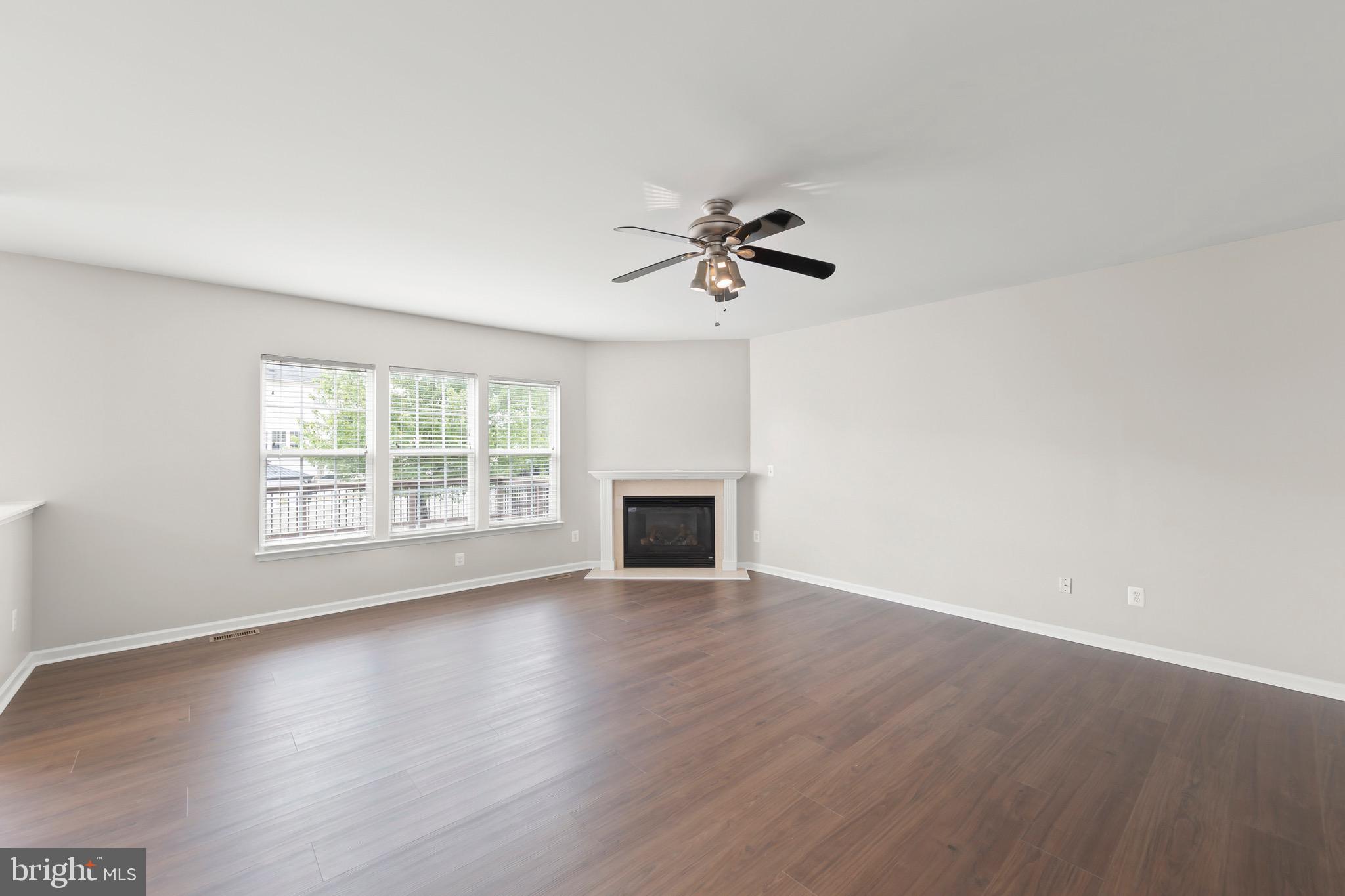 THE GUARDS - Residential Lease