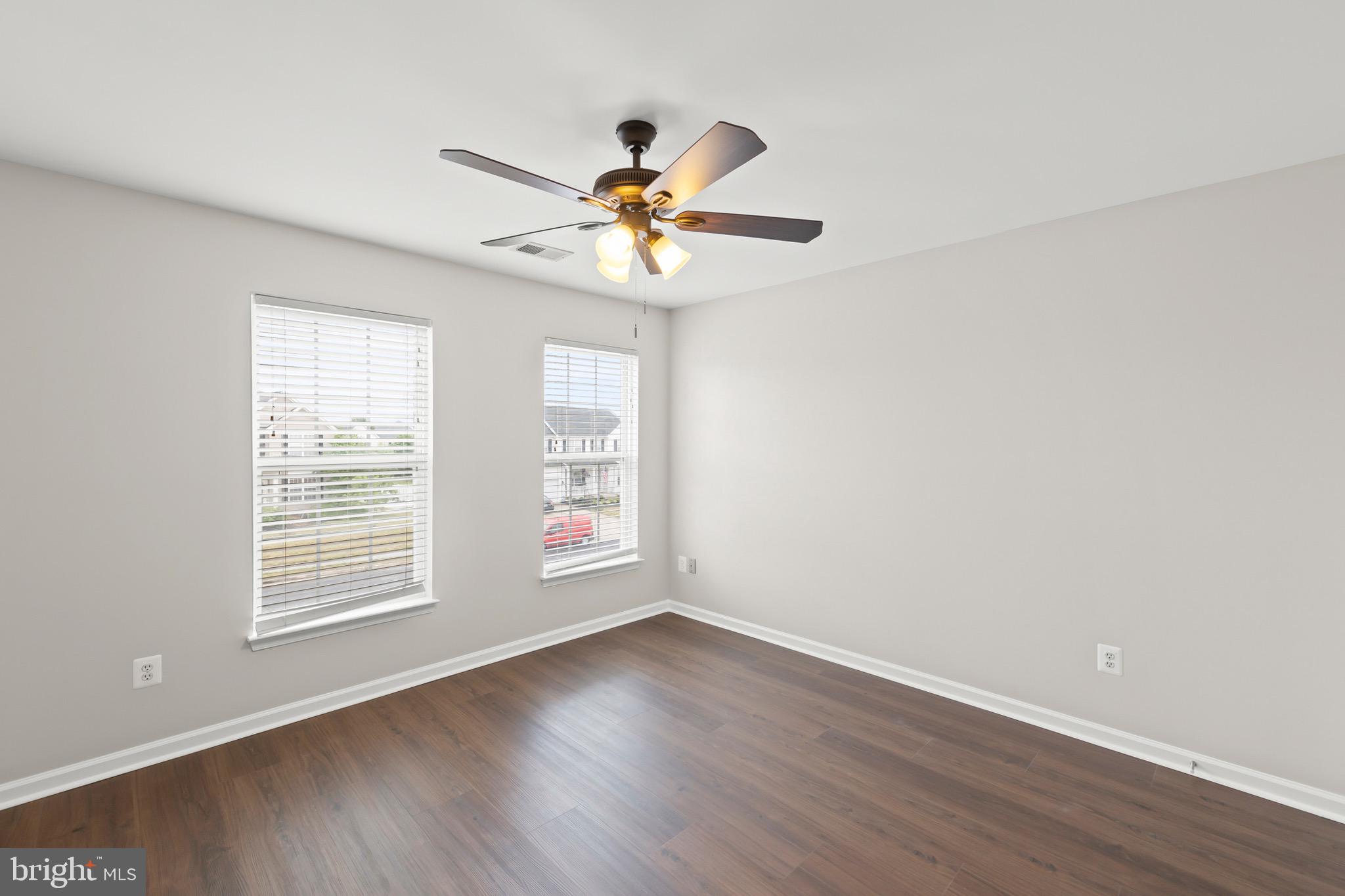 THE GUARDS - Residential Lease