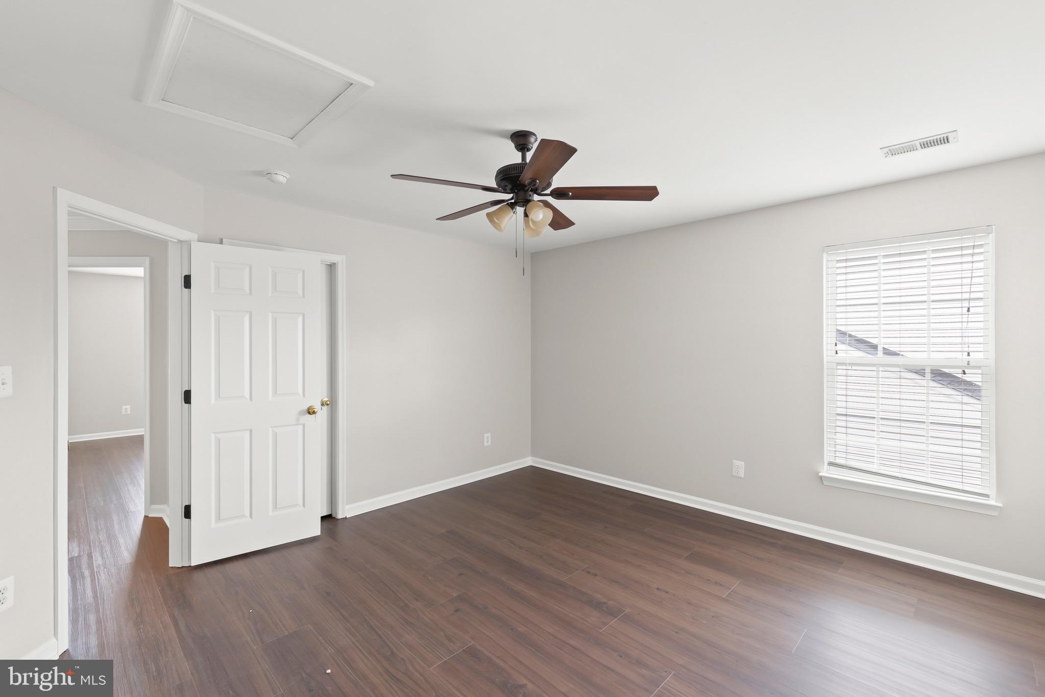 THE GUARDS - Residential Lease