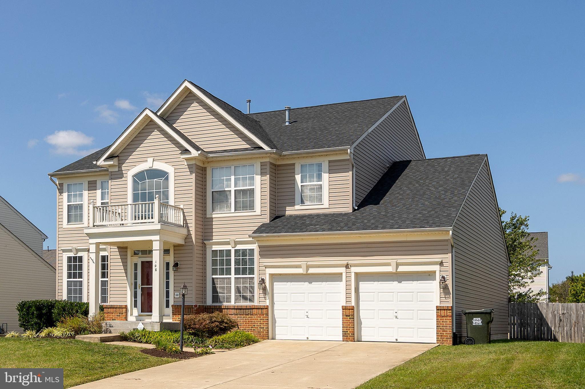 THE GUARDS - Residential Lease