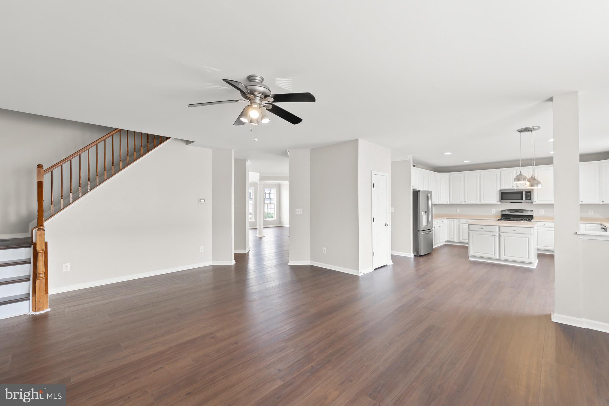 THE GUARDS - Residential Lease