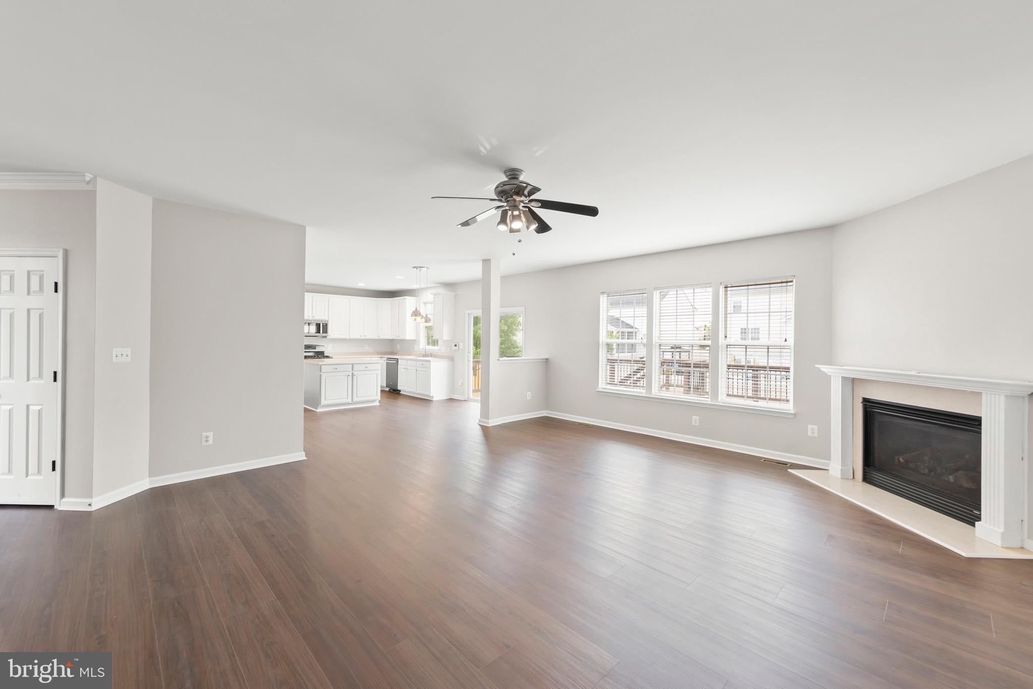 THE GUARDS - Residential Lease