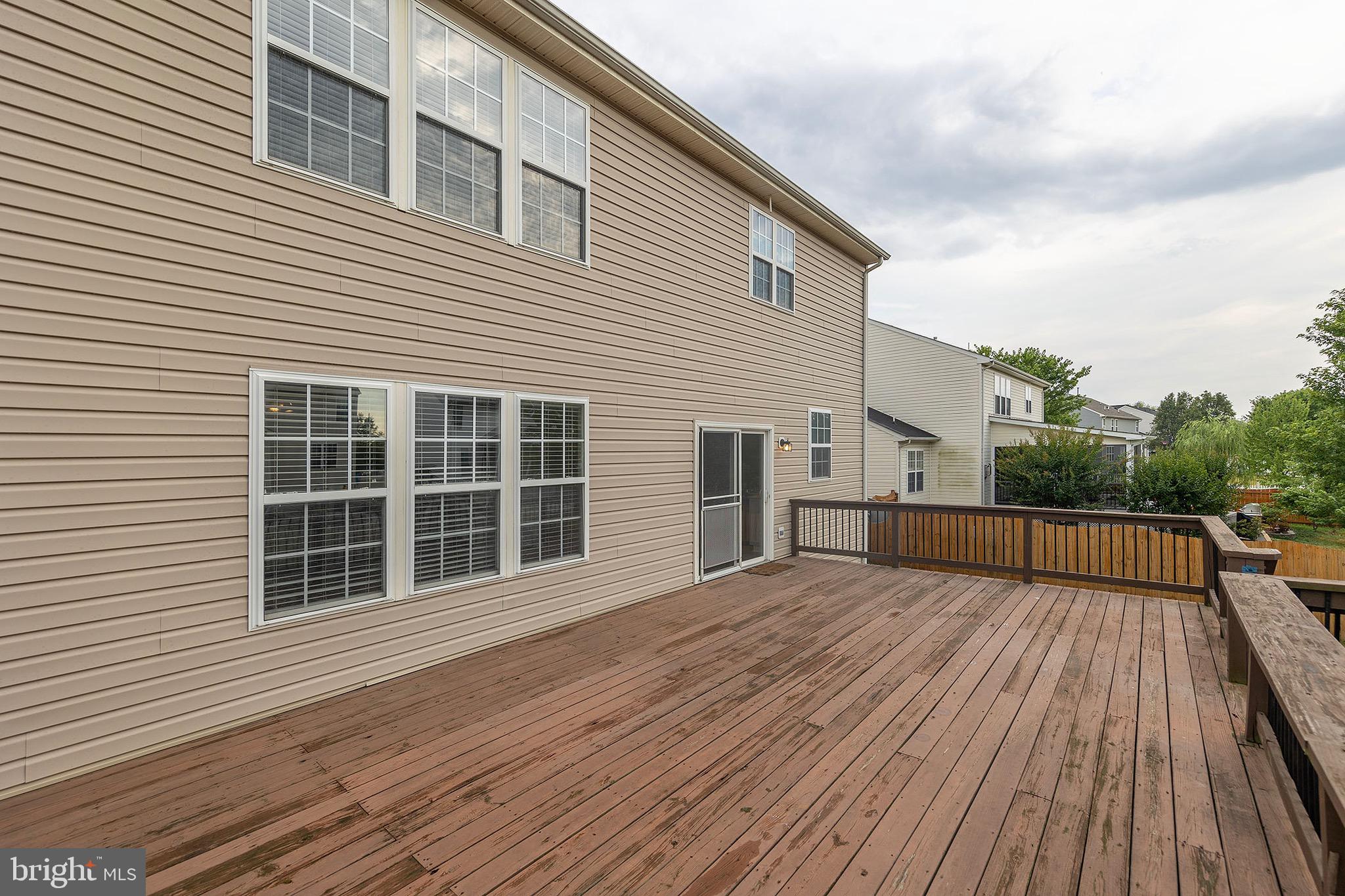 THE GUARDS - Residential Lease