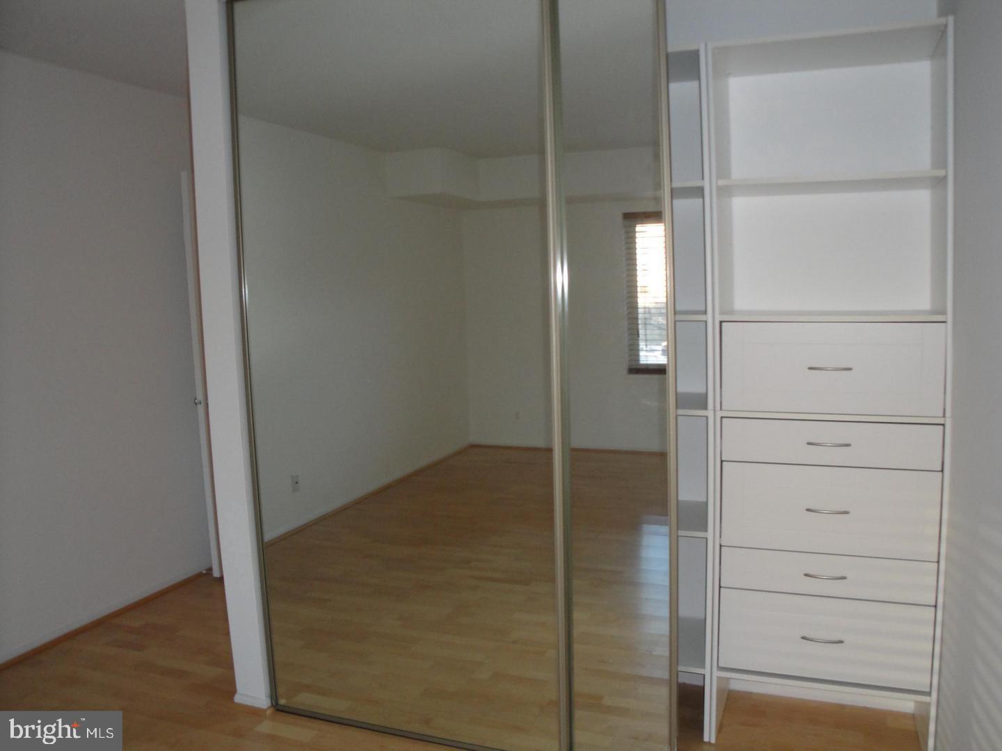 ROTONDA - Residential Lease