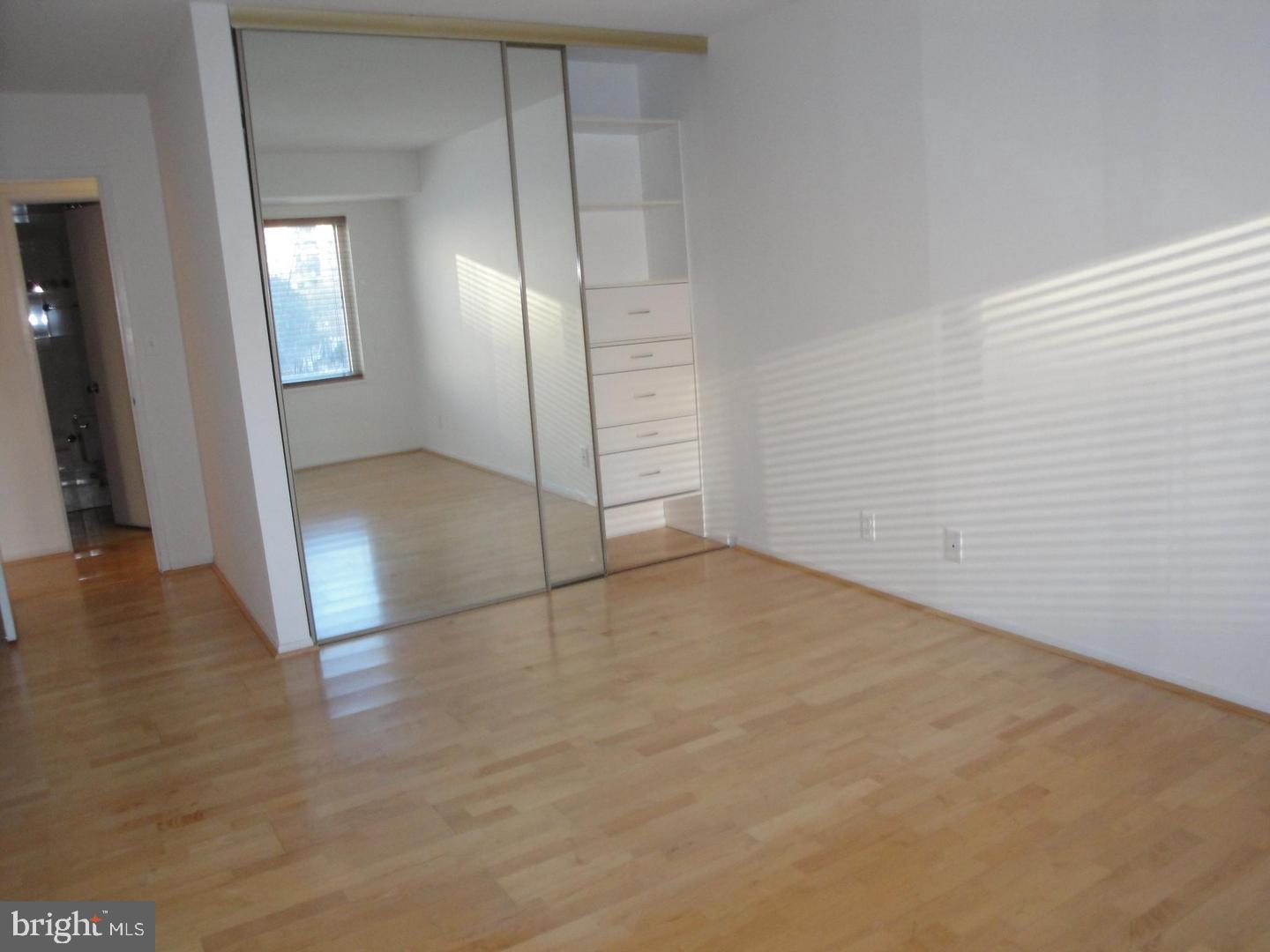 ROTONDA - Residential Lease