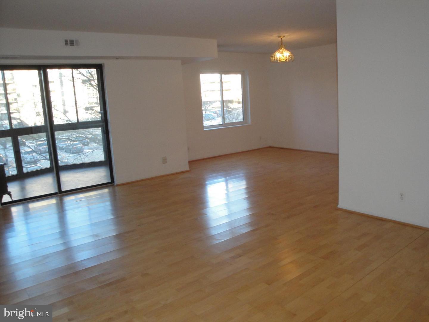 ROTONDA - Residential Lease