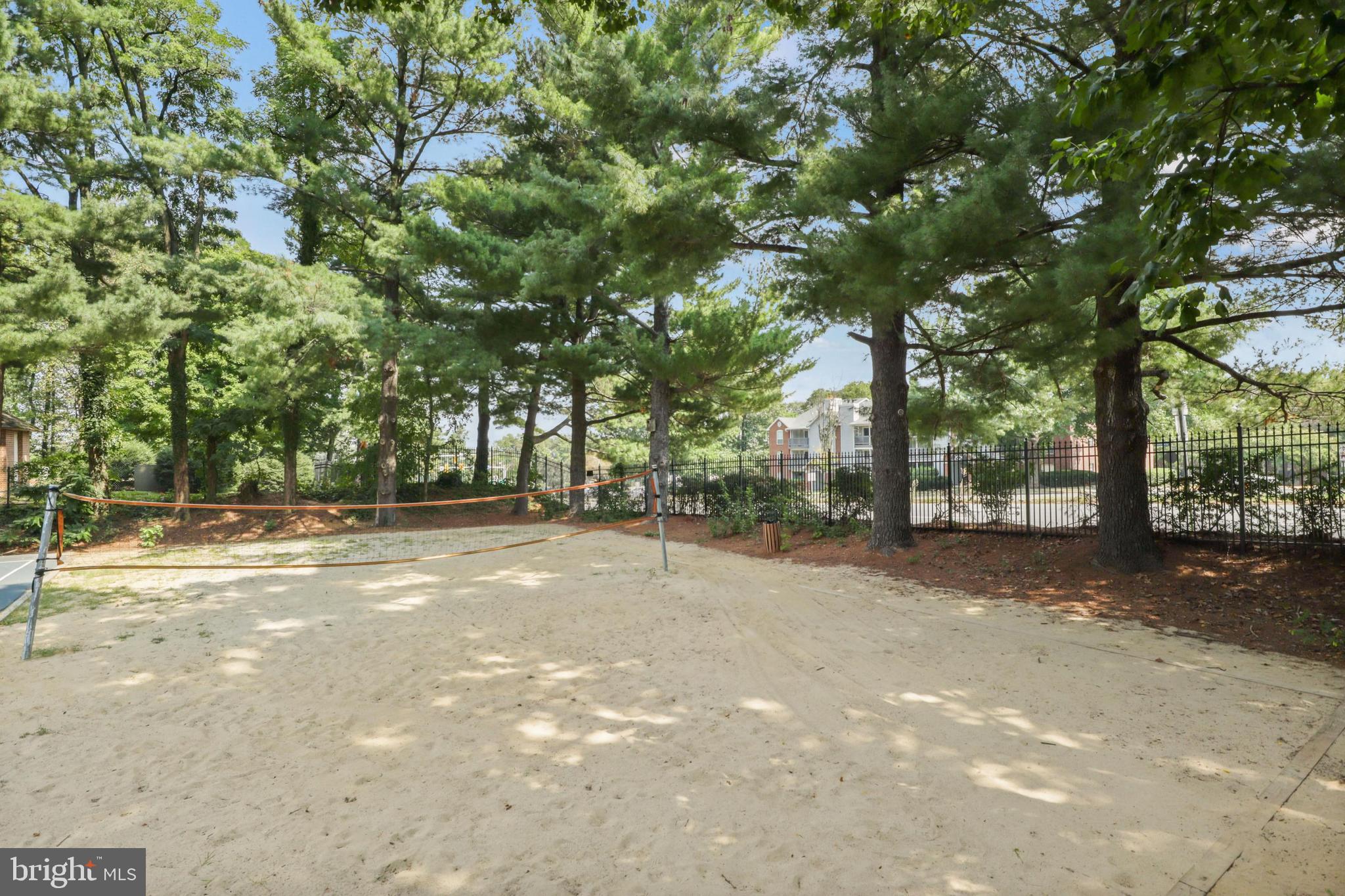 ROTONDA - Residential Lease