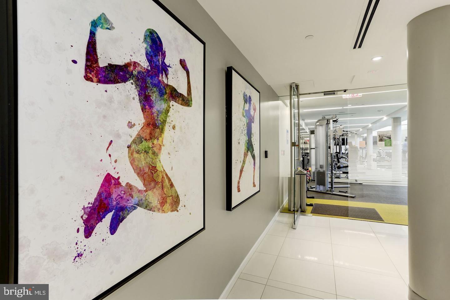 ROTONDA - Residential Lease