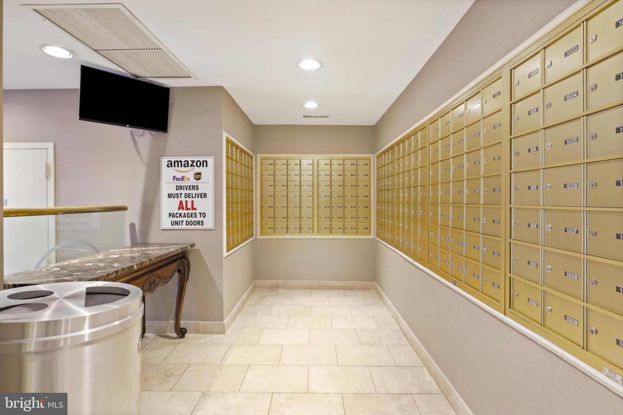 ROTONDA - Residential Lease