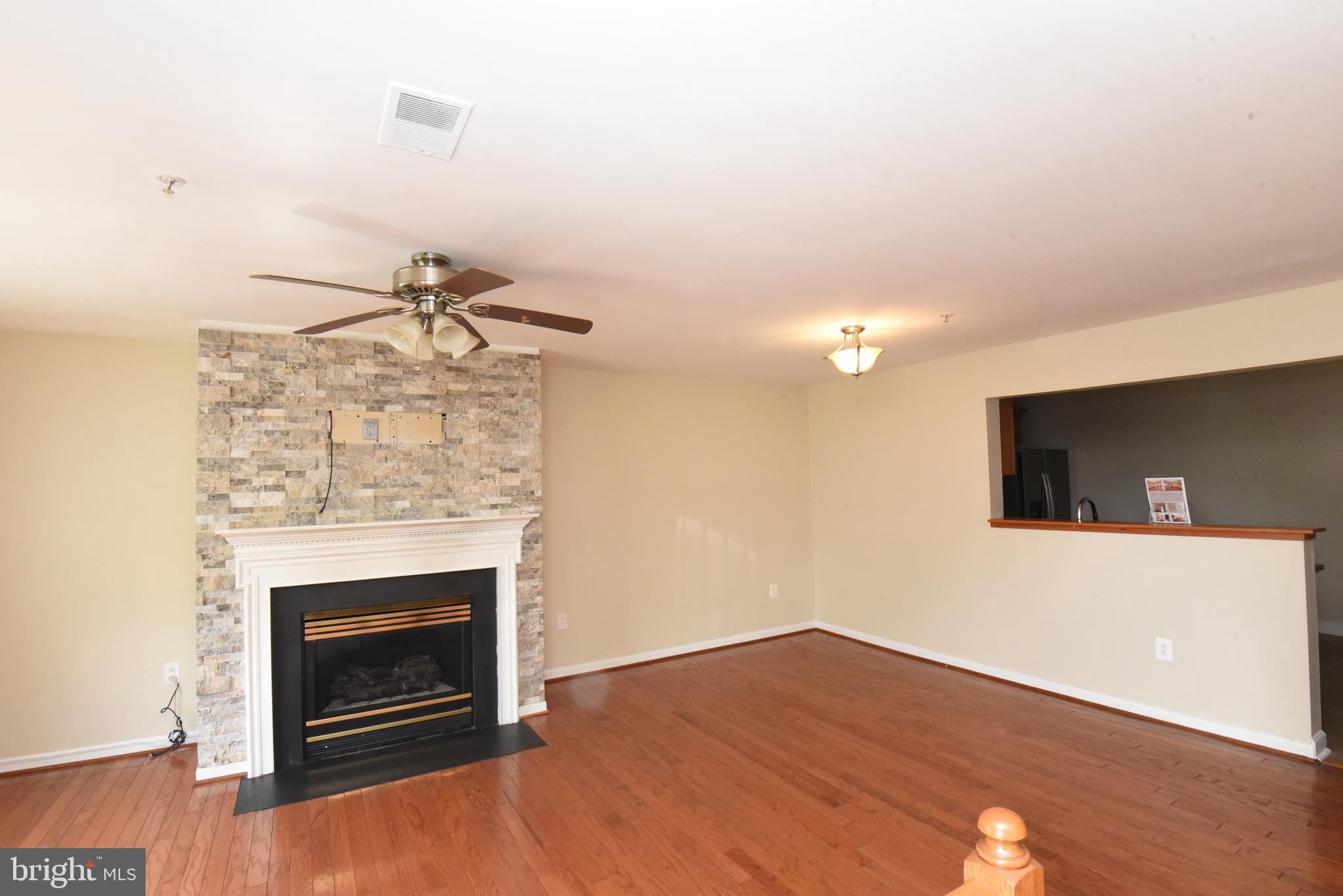 7953 COACHCREST COURT