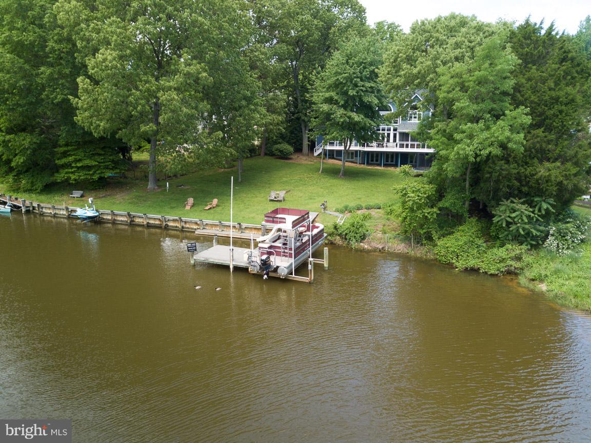 SMUGGLERS COVE - Residential