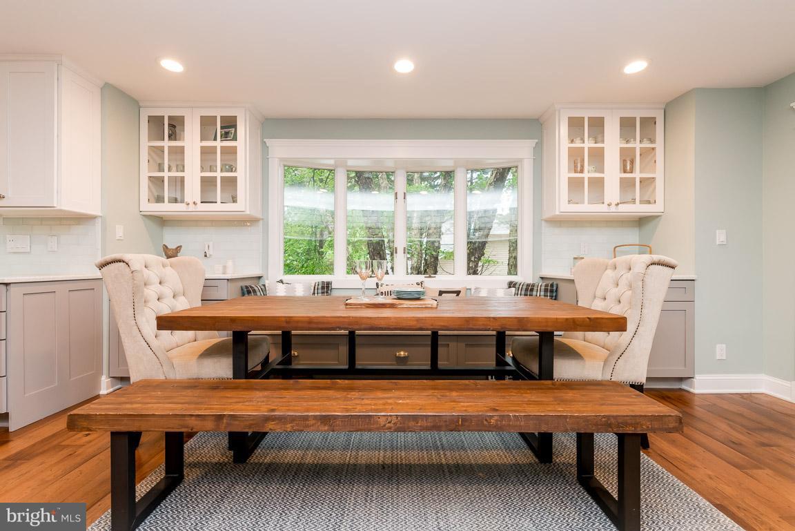 SMUGGLERS COVE - Residential