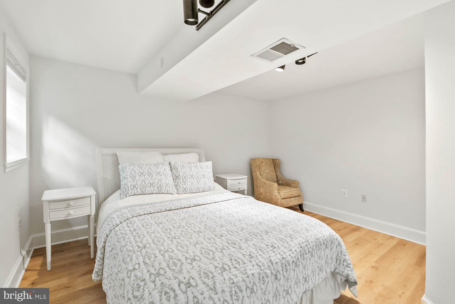 STONEY CREEK WOODS - Residential