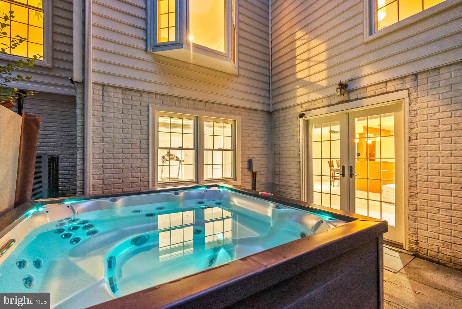 STONEY CREEK WOODS - Residential