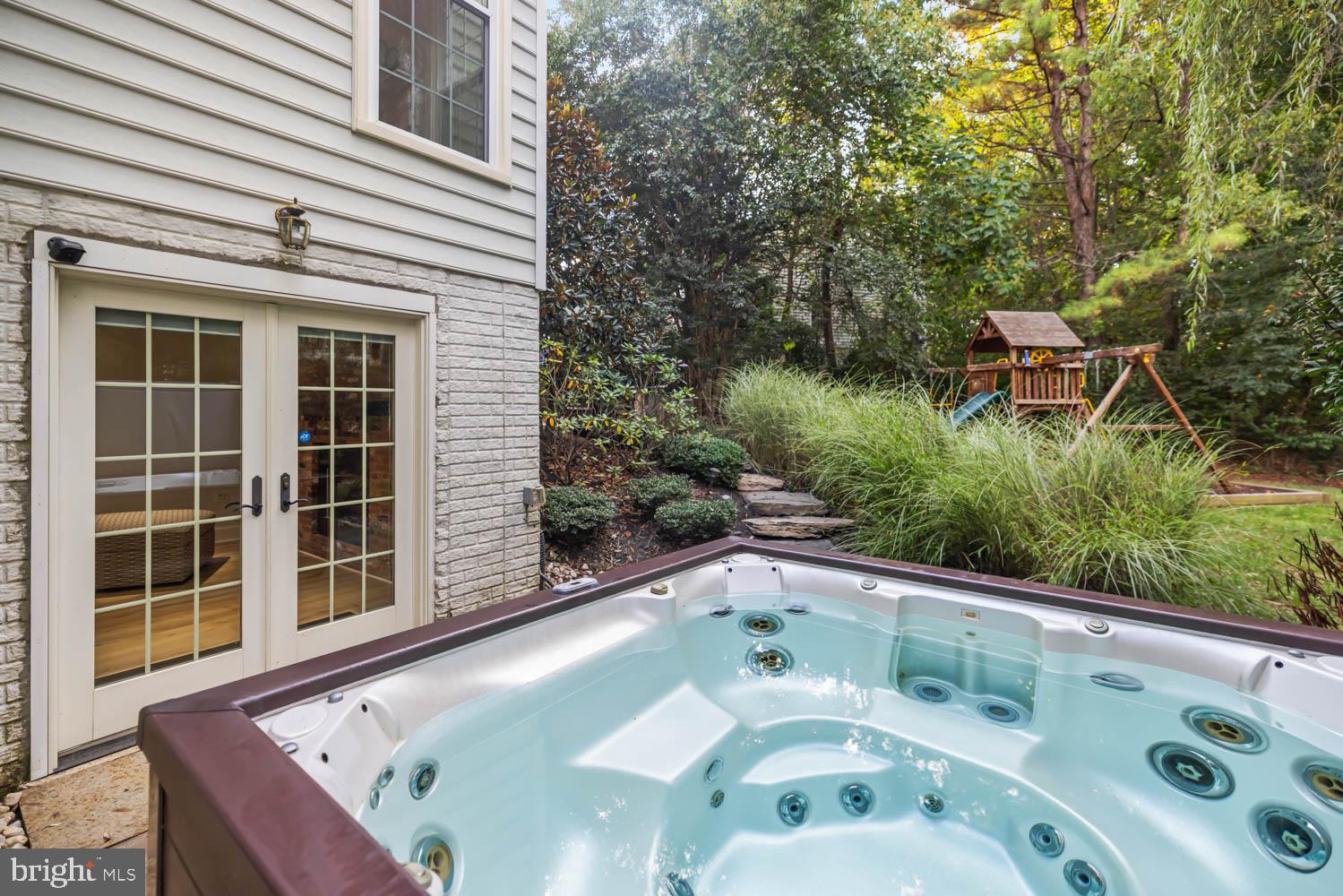 STONEY CREEK WOODS - Residential