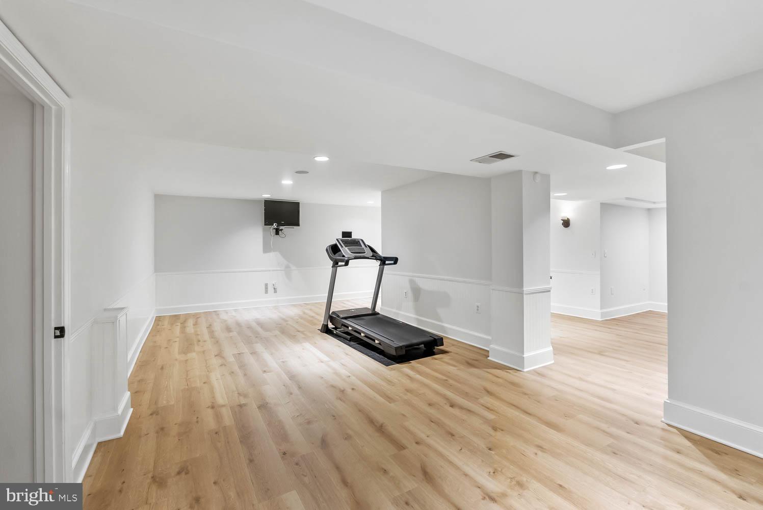 STONEY CREEK WOODS - Residential