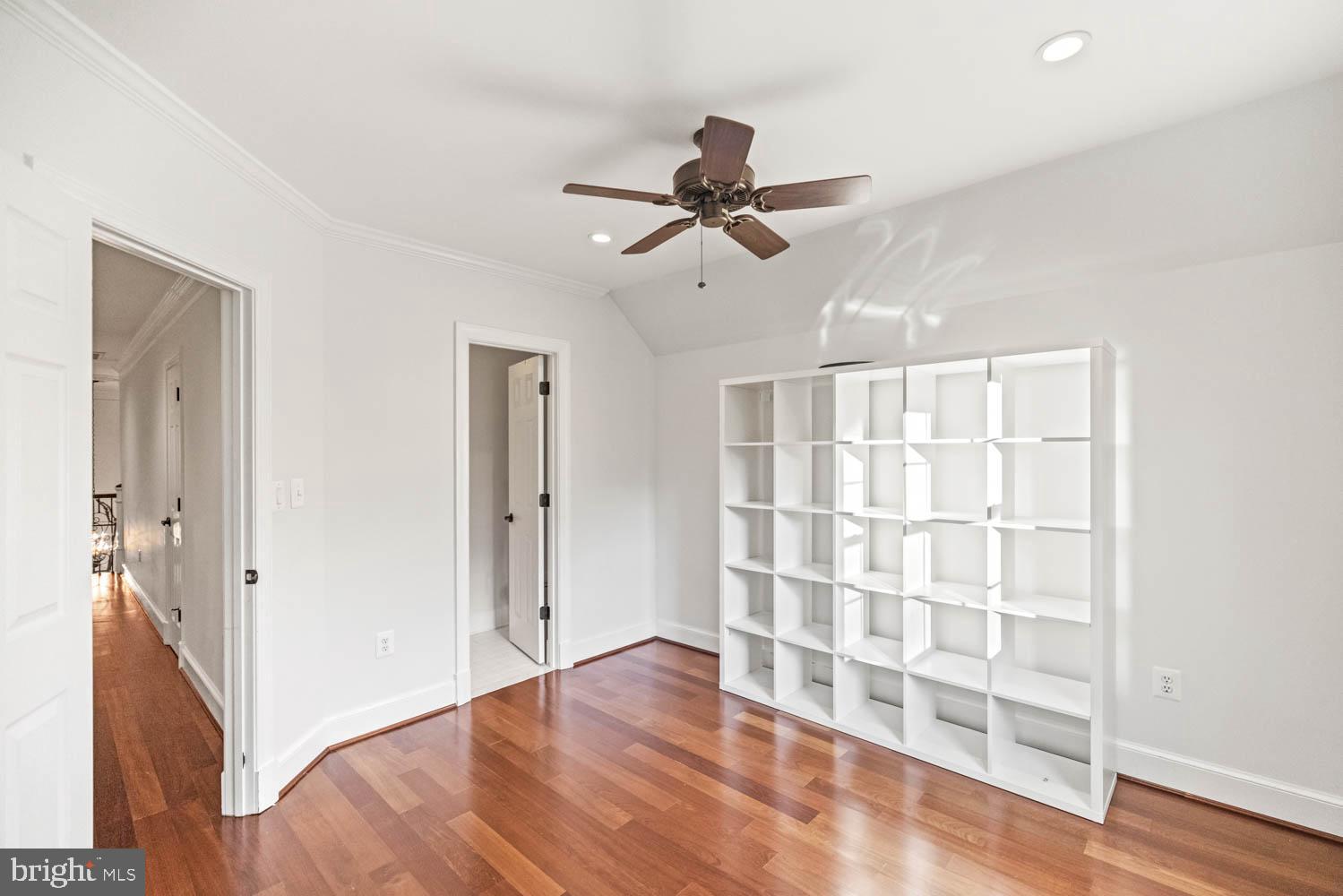 STONEY CREEK WOODS - Residential