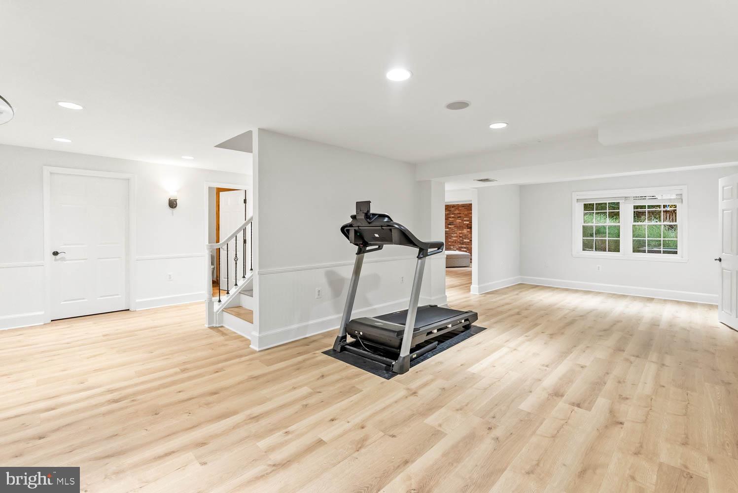 STONEY CREEK WOODS - Residential