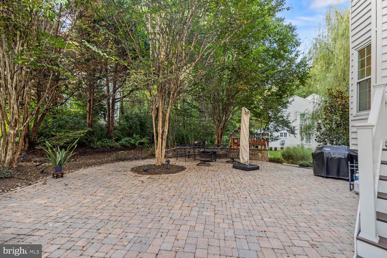 STONEY CREEK WOODS - Residential