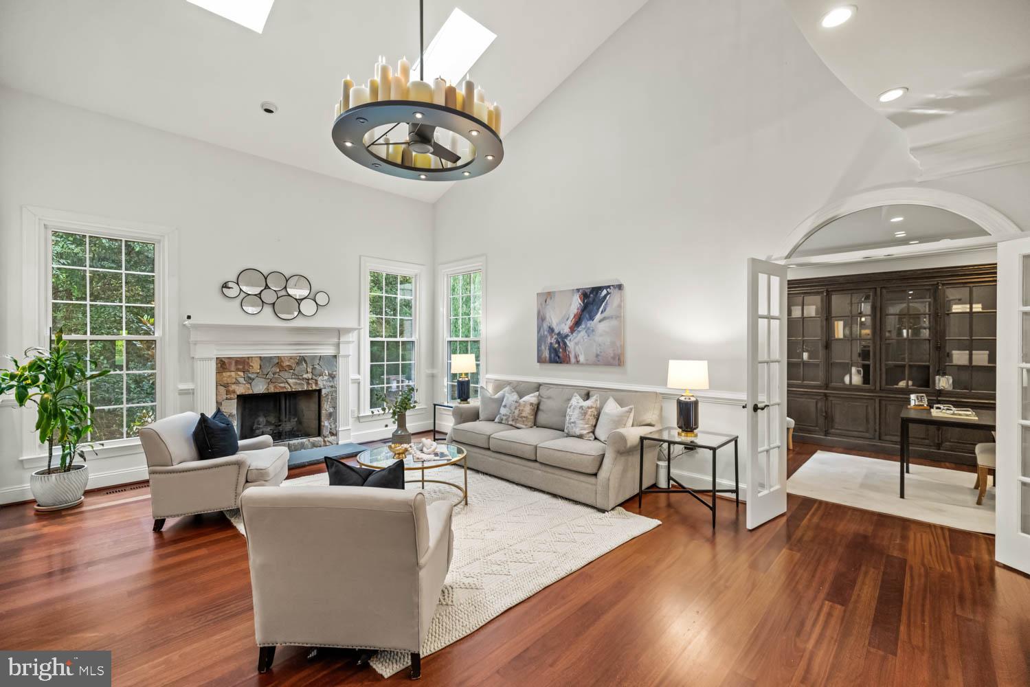 STONEY CREEK WOODS - Residential