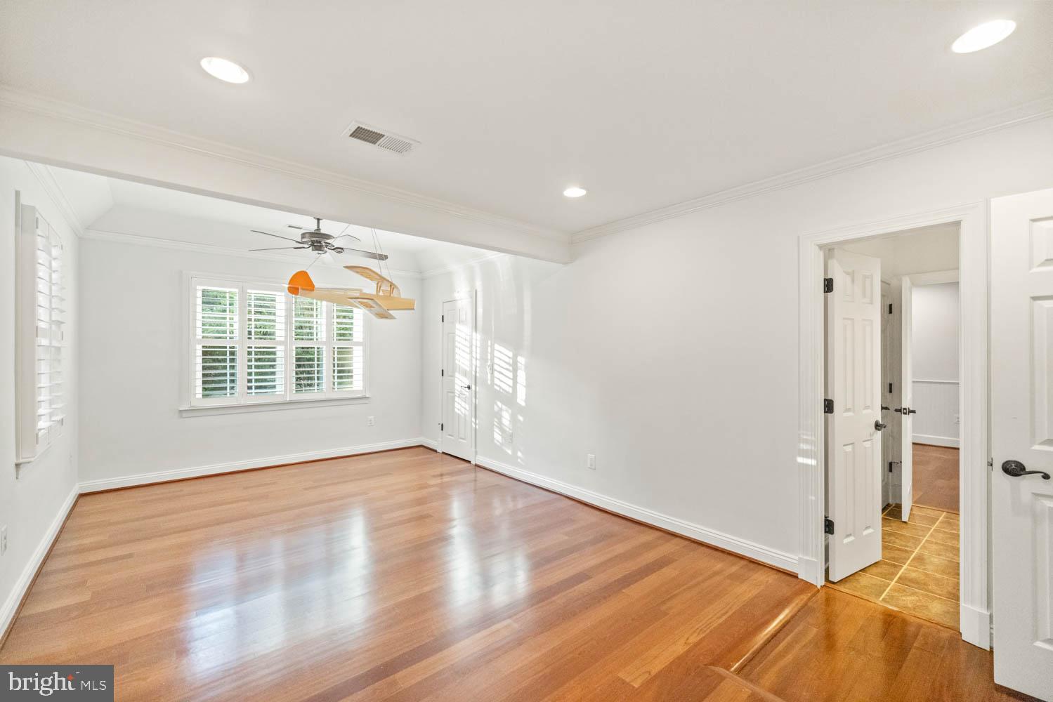 STONEY CREEK WOODS - Residential