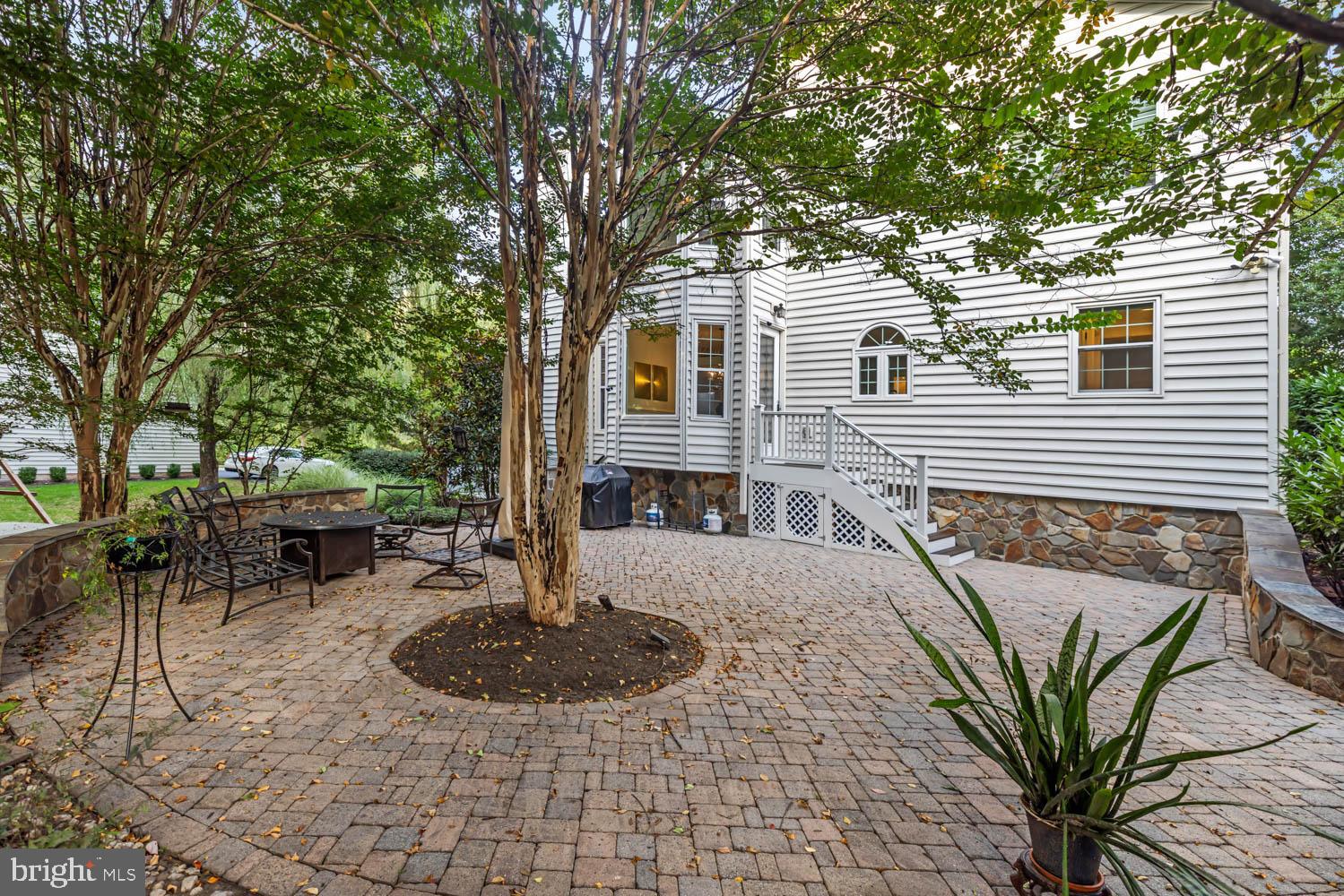 STONEY CREEK WOODS - Residential