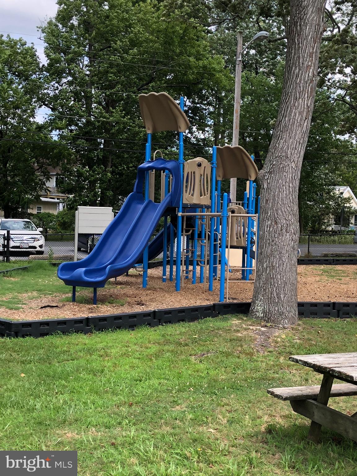 AVALON SHORES - Residential