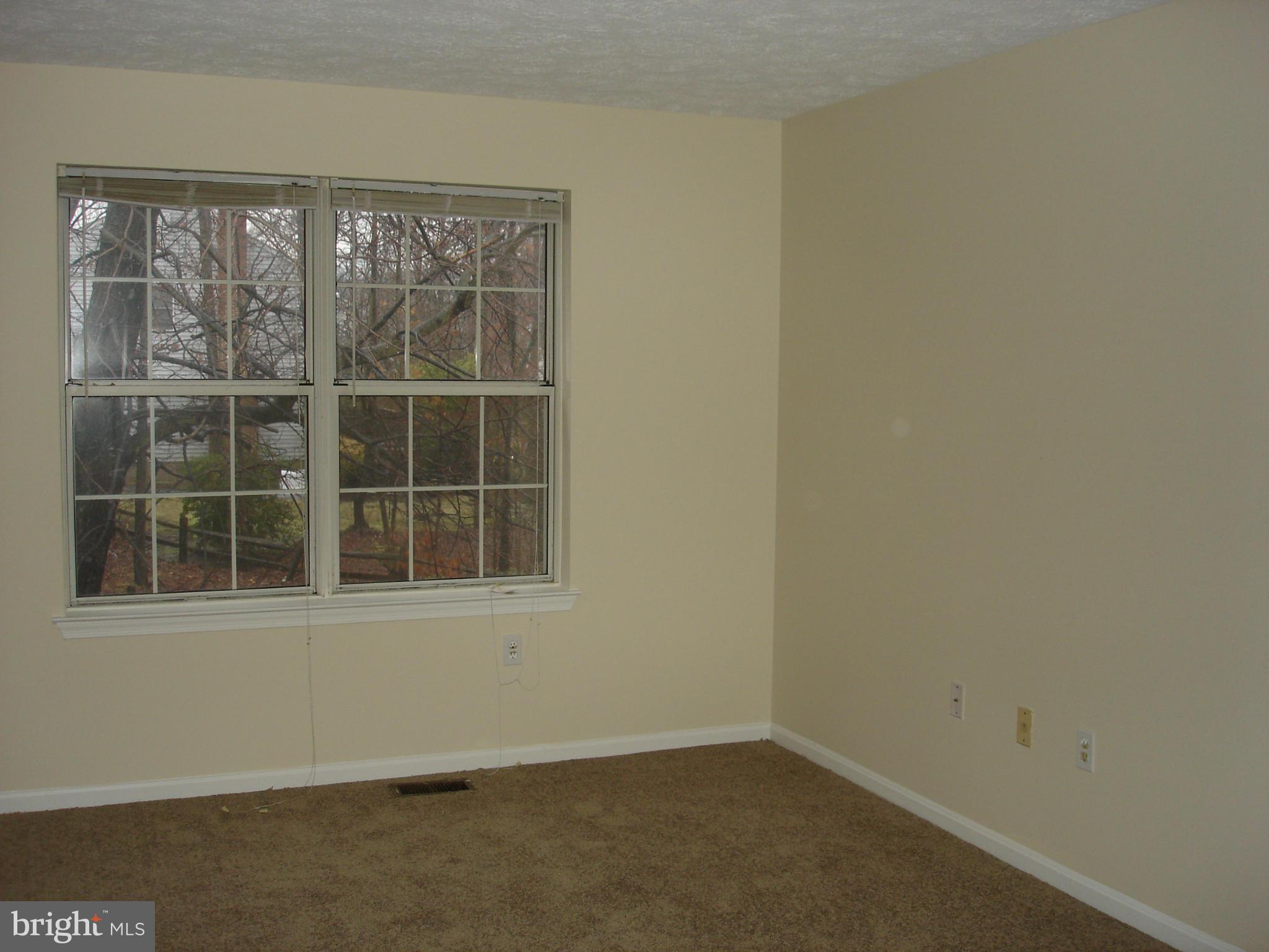 HAMPSHIRE - Residential Lease